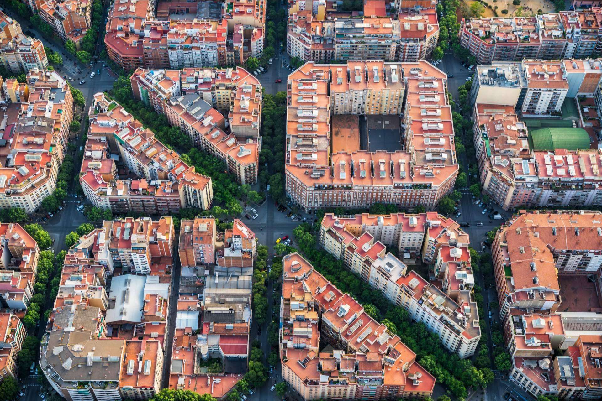 Hannan-Piper Real Estate signa acuerdo con Manhattan Investments para la compra y venta de propiedades en Barcelona