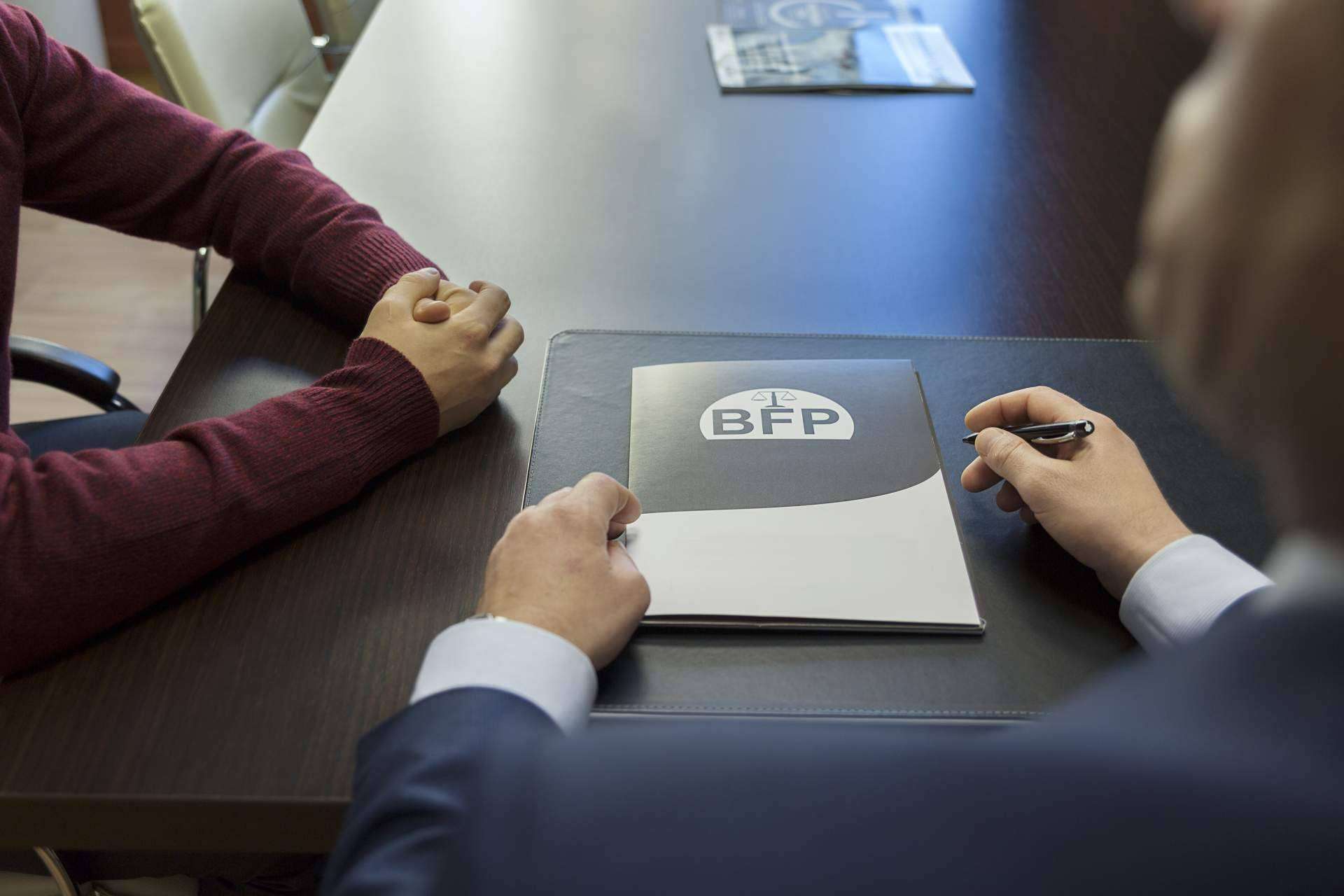 Contactar con BFP Abogados, especialistas en derecho de sucesiones, ante cualquier duda o conflicto en la tramitación de la herencia