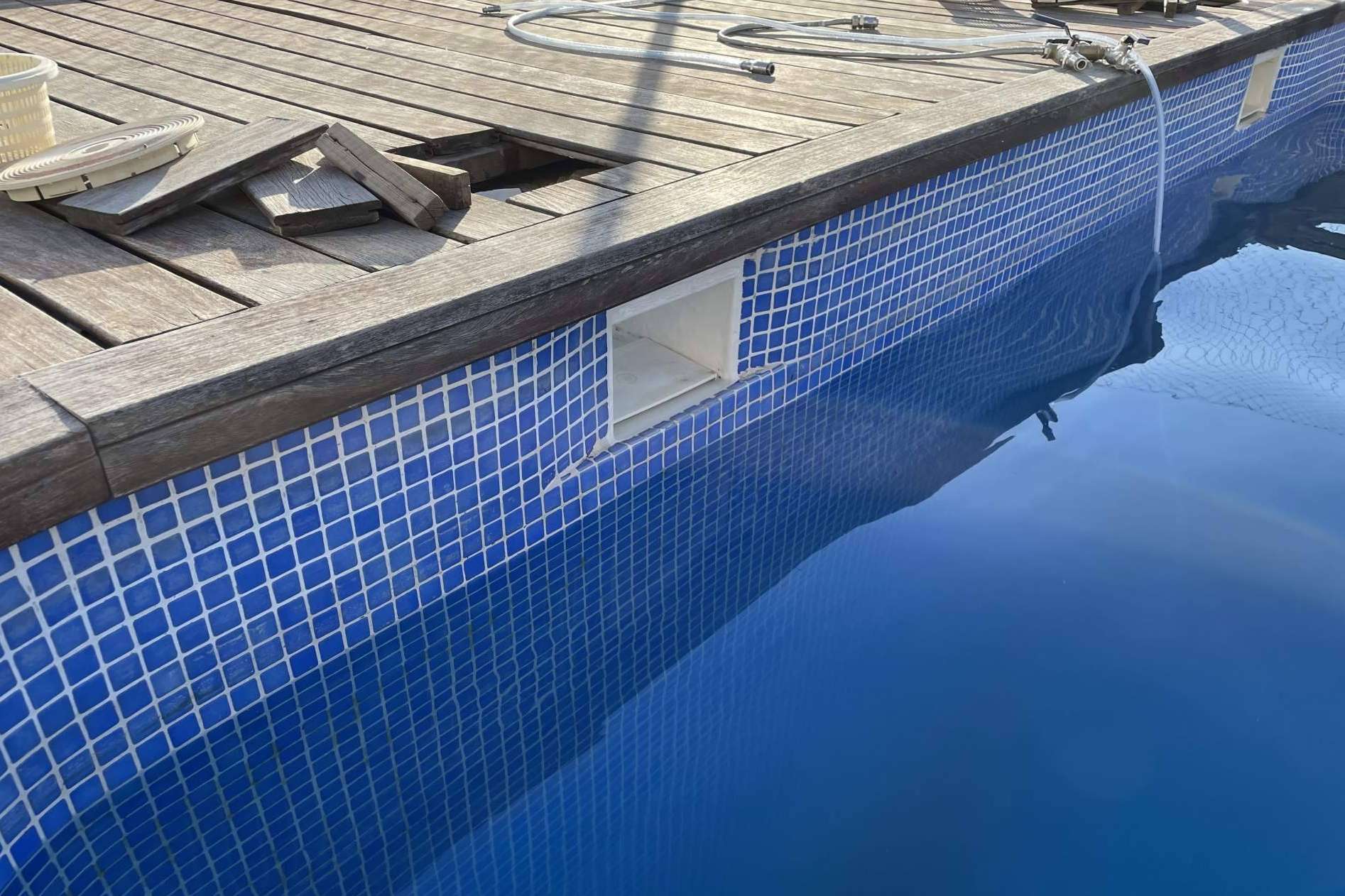 Los expertos de TELEFUGA localizan y reparan las fugas agua piscinas