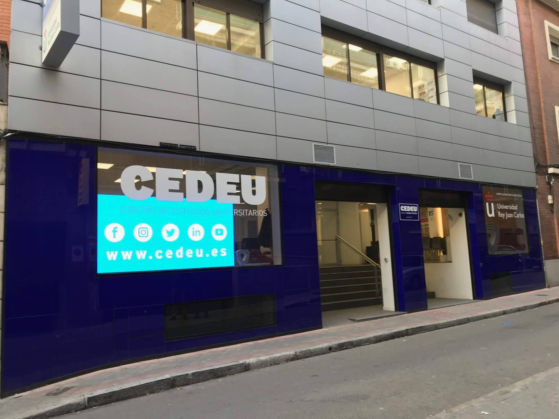 El curso de azafata de vuelo de Bravo19 en toda España