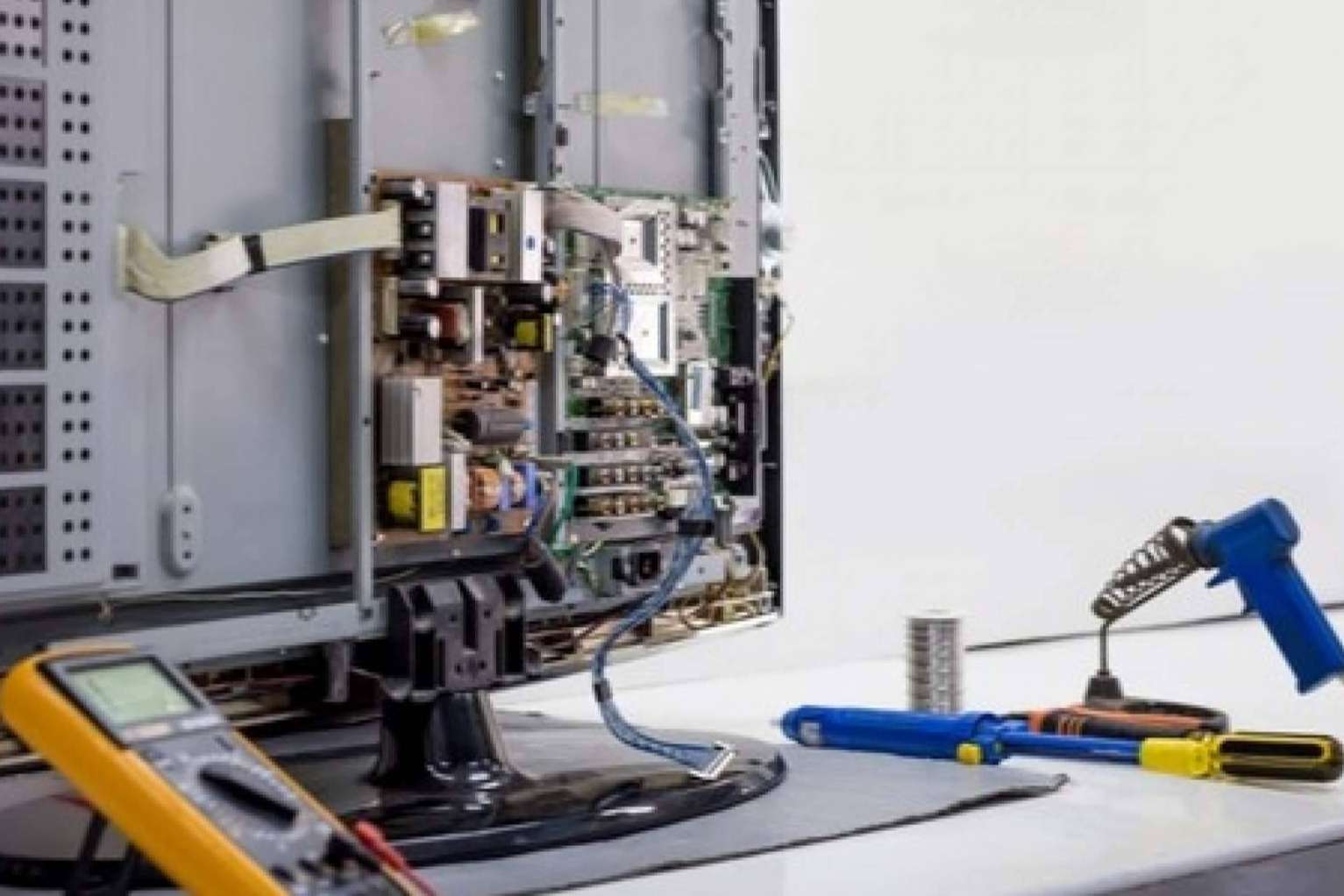 Repuestos de televisores y tiras de led OEM a precios muy accesibles en Arréglatelo