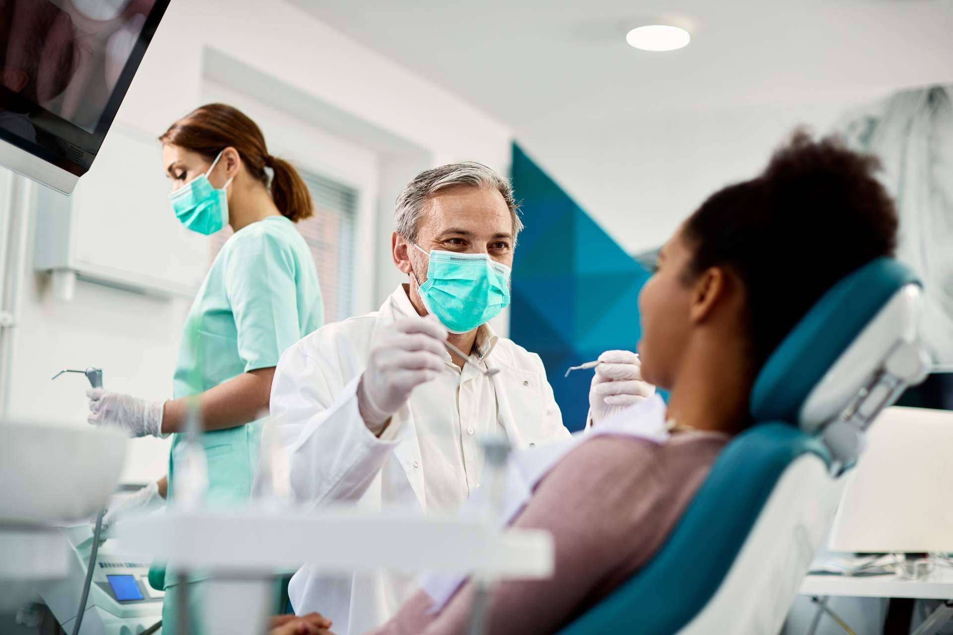 Qualident y la importancia de mantener una boca sana gracias a su equipo de profesionales de odontología en Collblanc