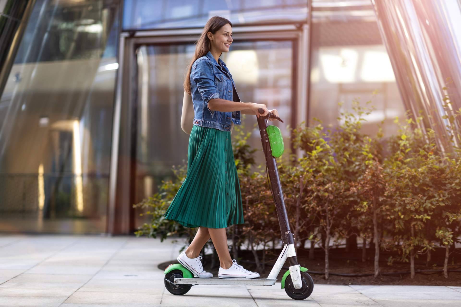 Una de las mejores opciones de alquiler patinete eléctrico Barcelona es la empresa LYNX