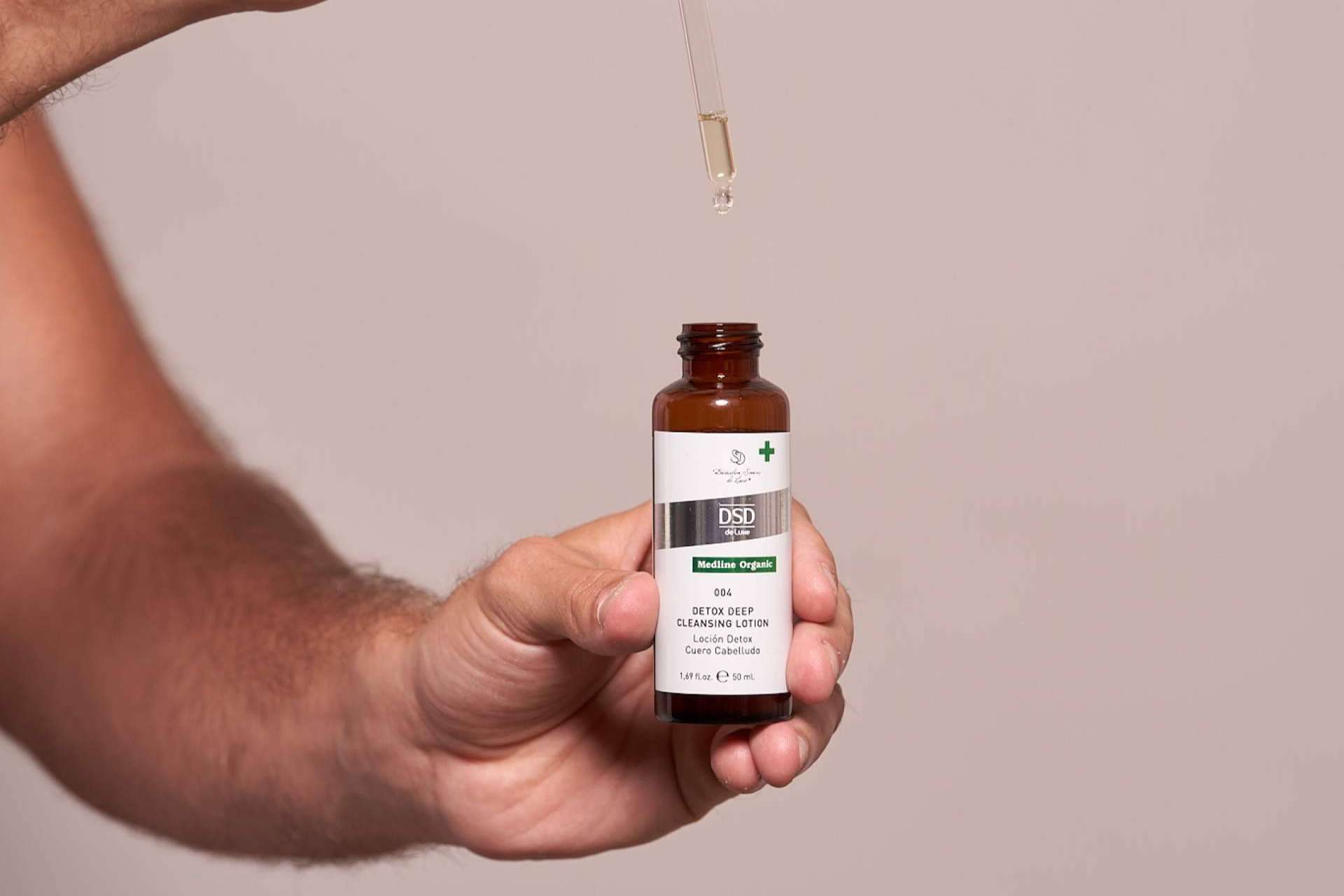 Medline Organic, la nueva línea de productos capilares de DSD de Luxe que se centra en la función detox