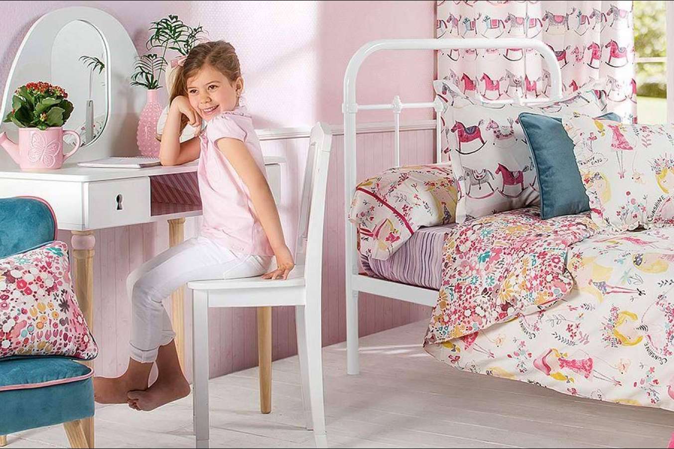Decorar la habitación de los niños y niñas con la línea de productos de Rioma