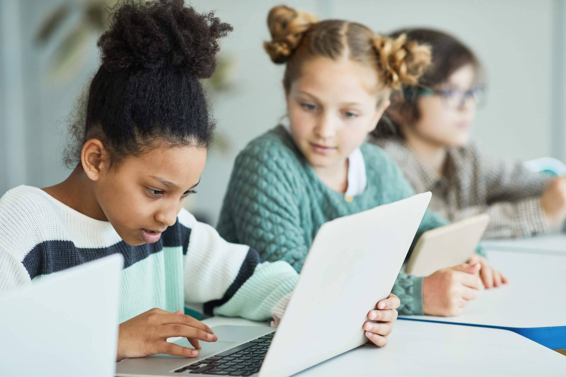 Formación de programación con SWIFT, el lenguaje para programar ideal para niños y niñas