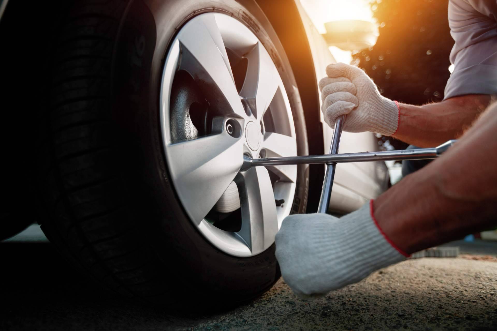 ¿Cuándo se deben cambiar los neumáticos del coche?, por SF Motor