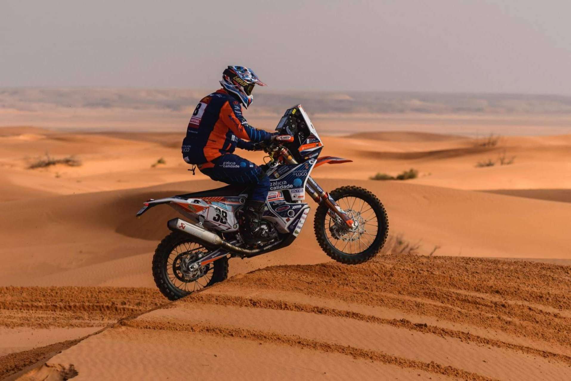 Ropa off road en el Rally Dakar personalizada, de la mano de ADHESIVOSEMBARRADOS