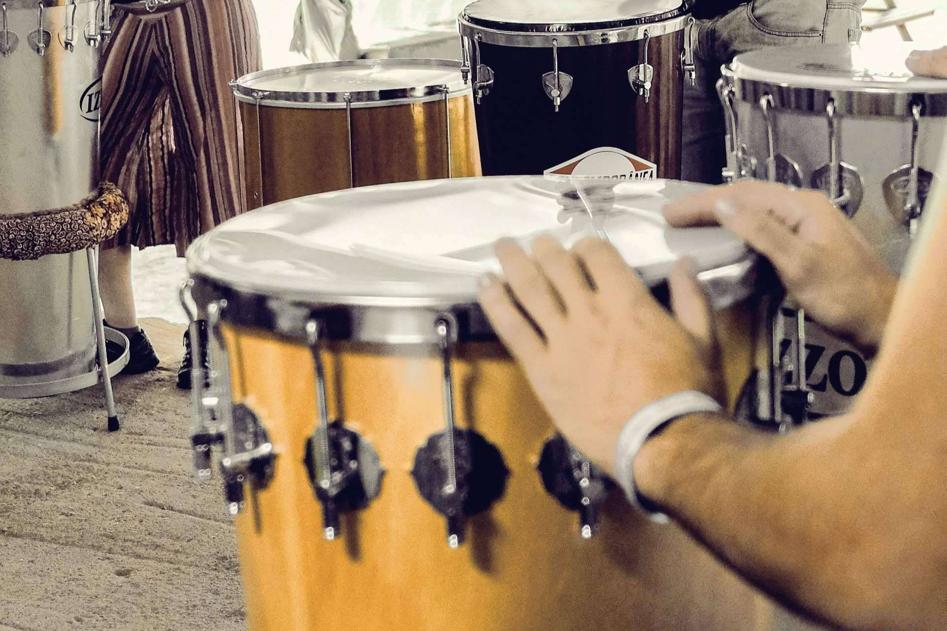 ¿Qué instrumentos de percusión forman una batucada? Percuforum