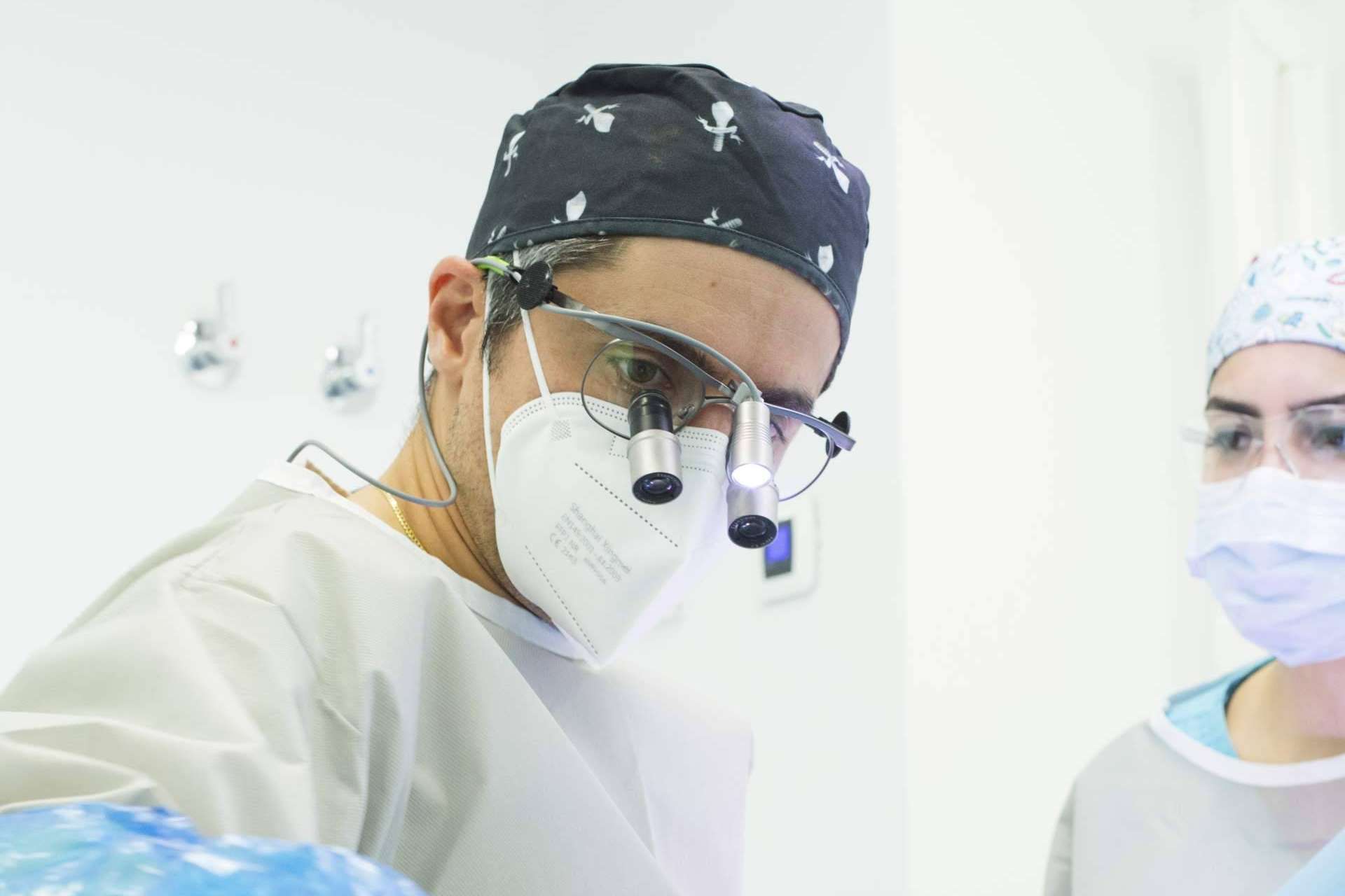 Los implantes dentales permiten recuperar la sonrisa