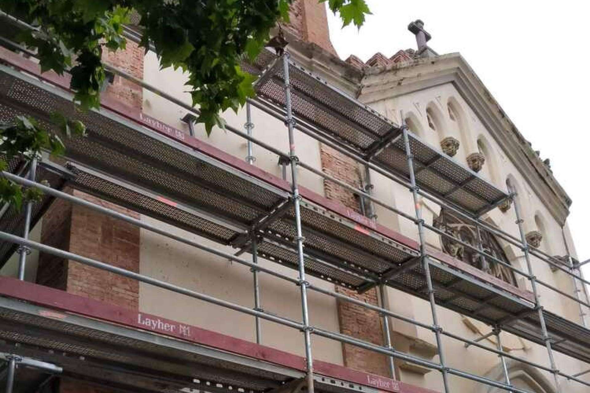 Los servicios de transporte, montaje y desmontaje de andamios que brinda la compañía TusAndamios