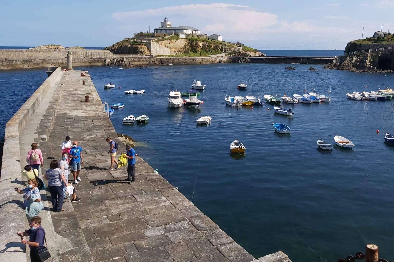 La compañía hazteUNBUS permite descubrir Asturias gracias a sus excursiones y visitas