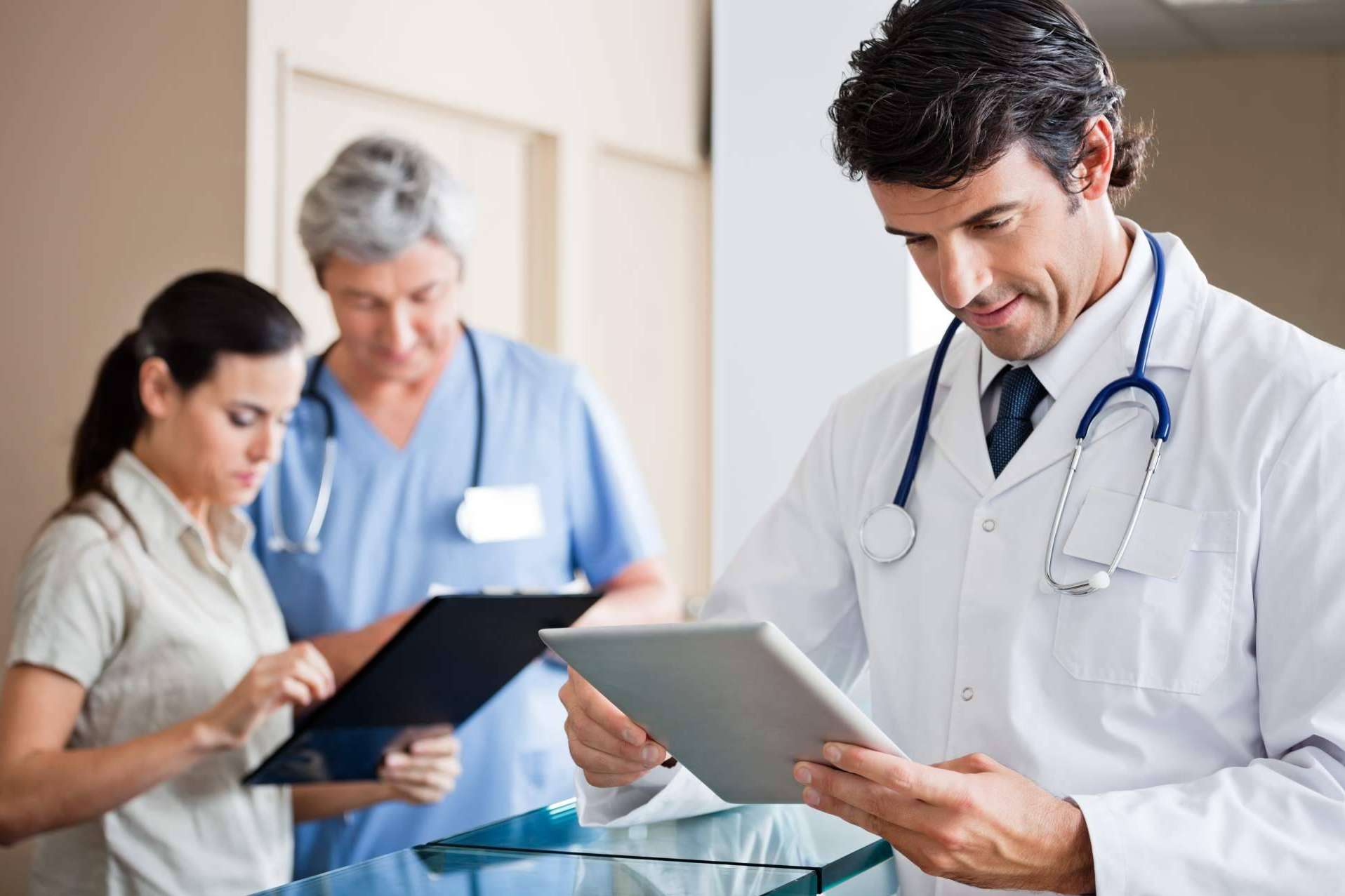 Reconocimiento a los especialistas en salud de España con Doctoralia Awards 2021