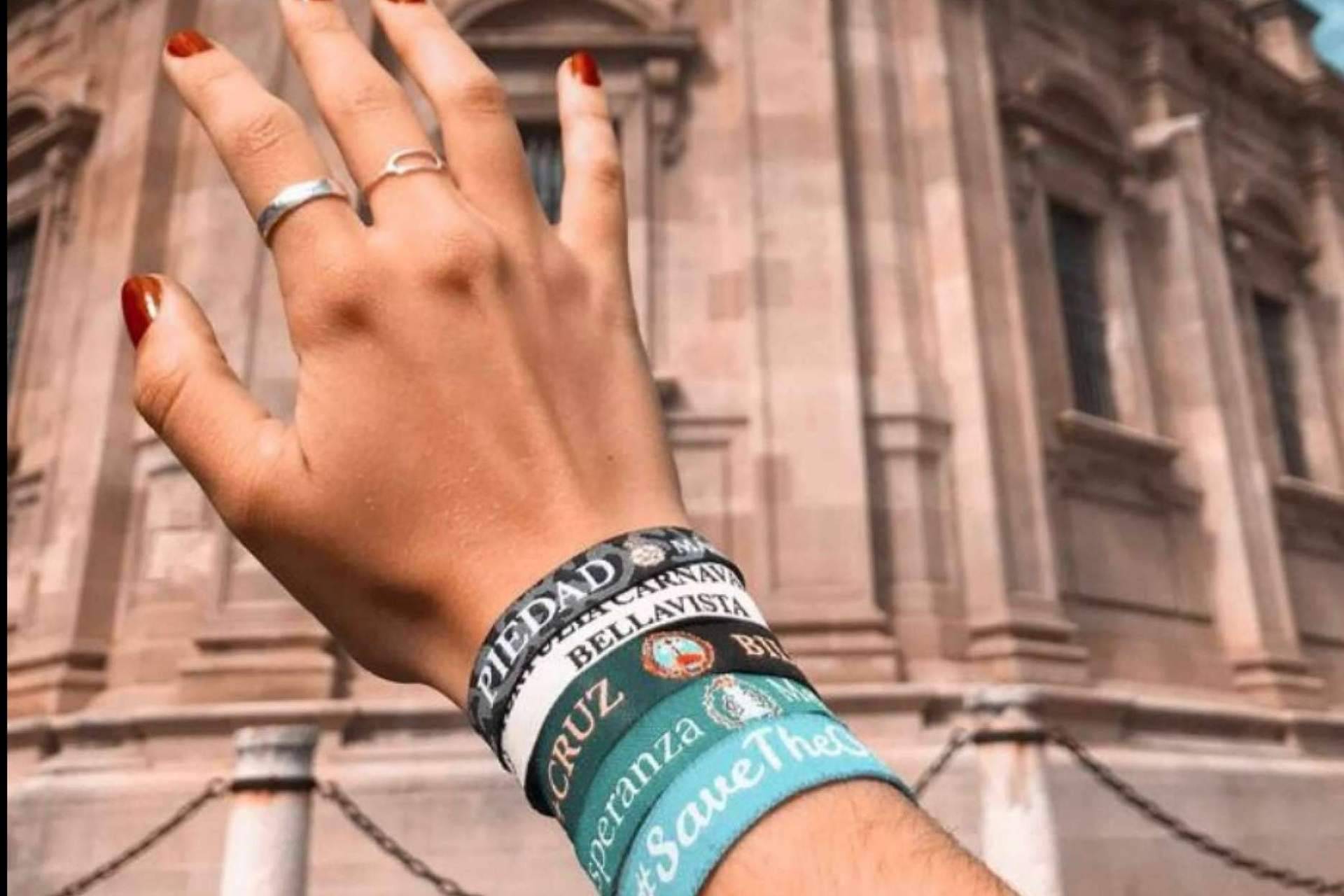 Pulseras personalizadas con nombres, la forma de mejorar el branding de una marca