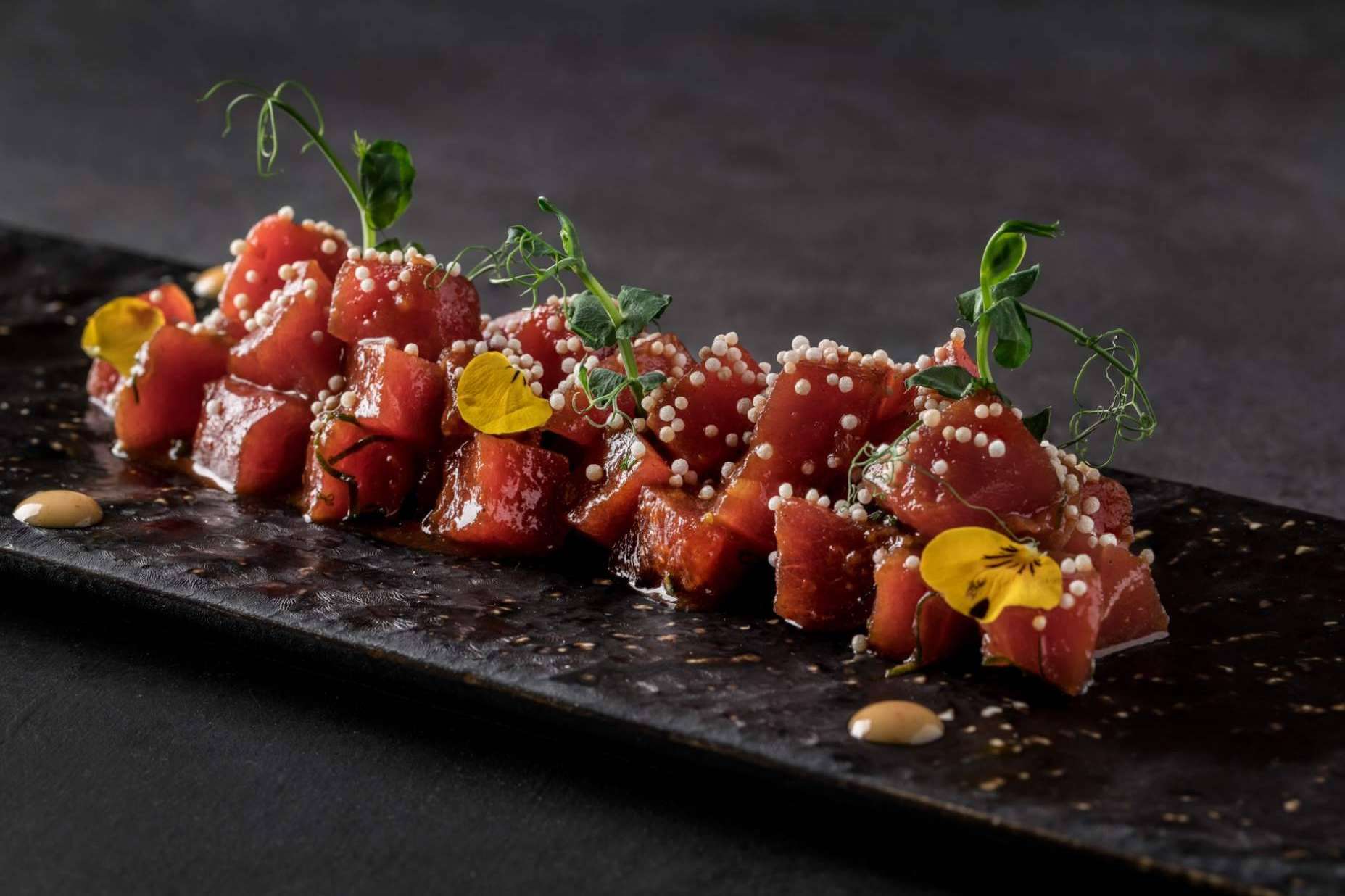 La pasión del chef Miguel de Vega por la gastronomía japonesa se refleja en los platos del restaurante Kira Kira de Madrid