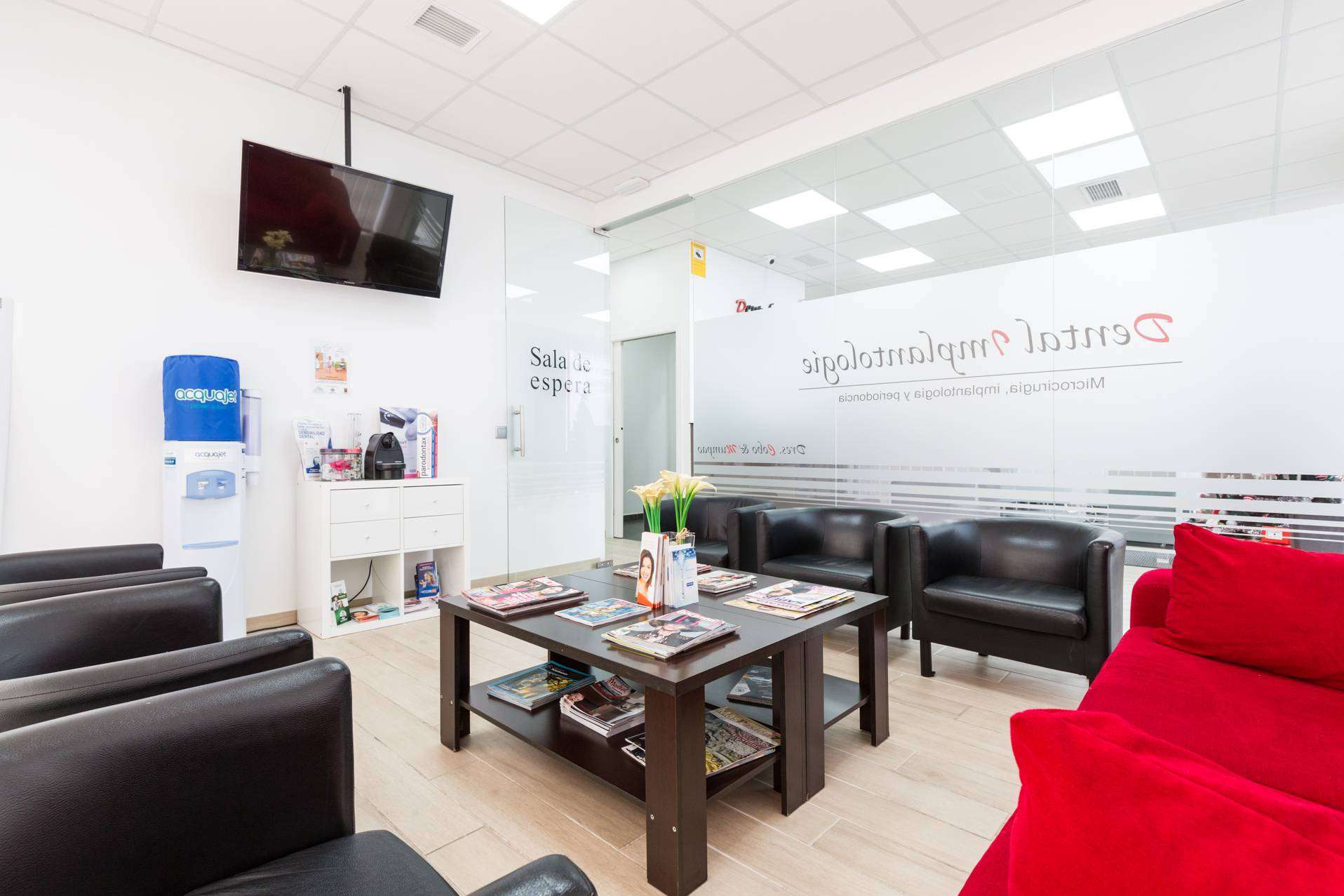 Dental Implant﻿ologie, la clínica dental especializada en implantes dentales y casos complejos en Sevilla