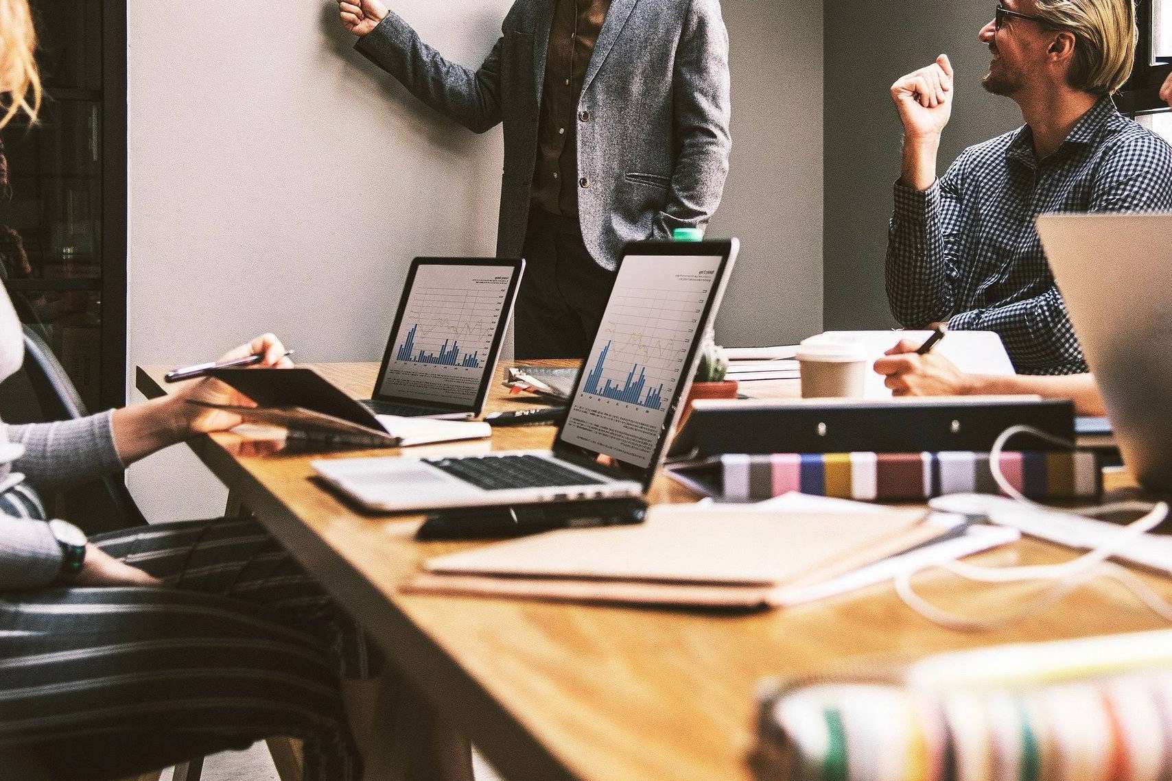 Mejorar la productividad del equipo comercial de la mano de CustomerTop