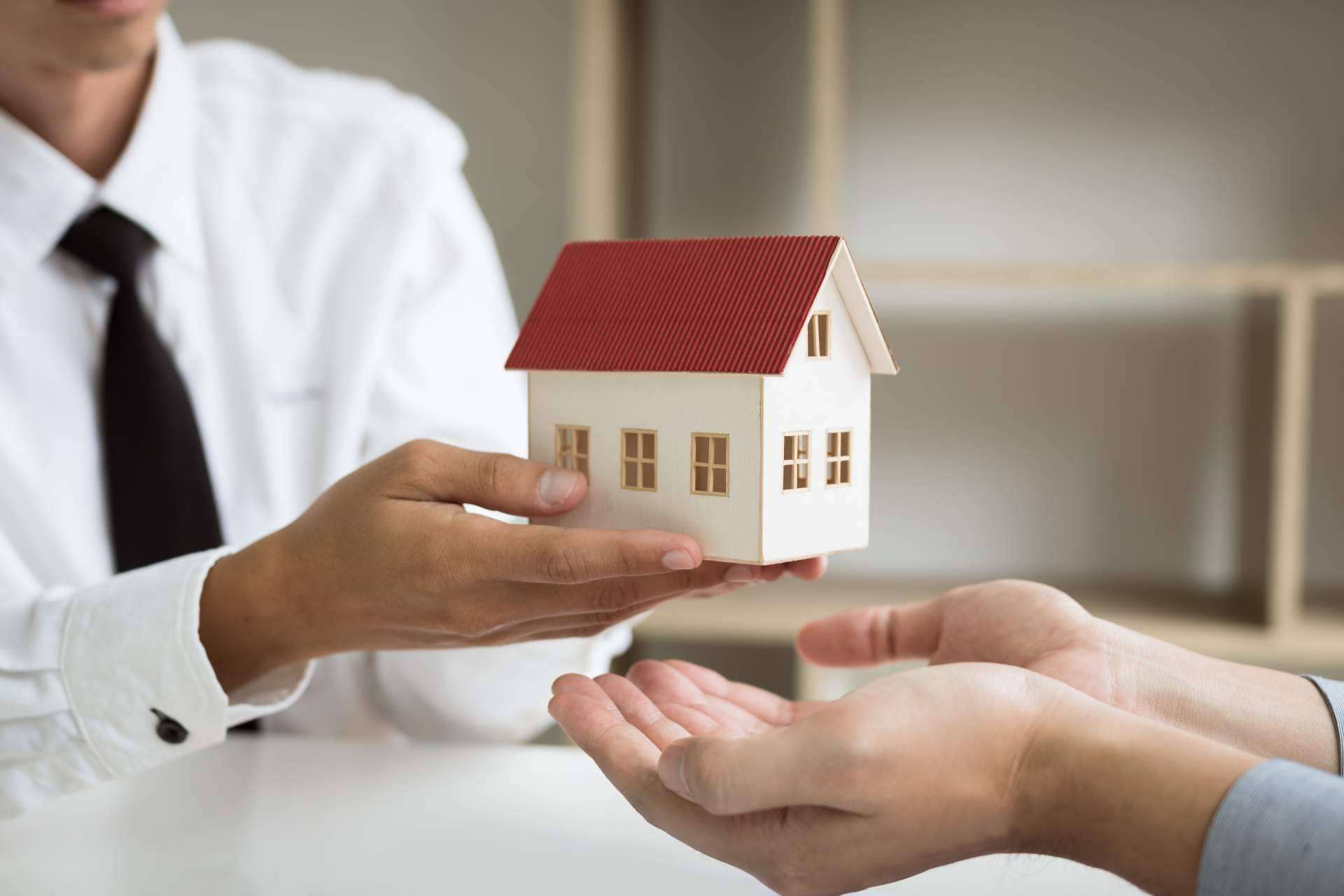 ¿Cuáles son los principales factores que pueden influir en los precios de inmuebles?, según RealAdvisor