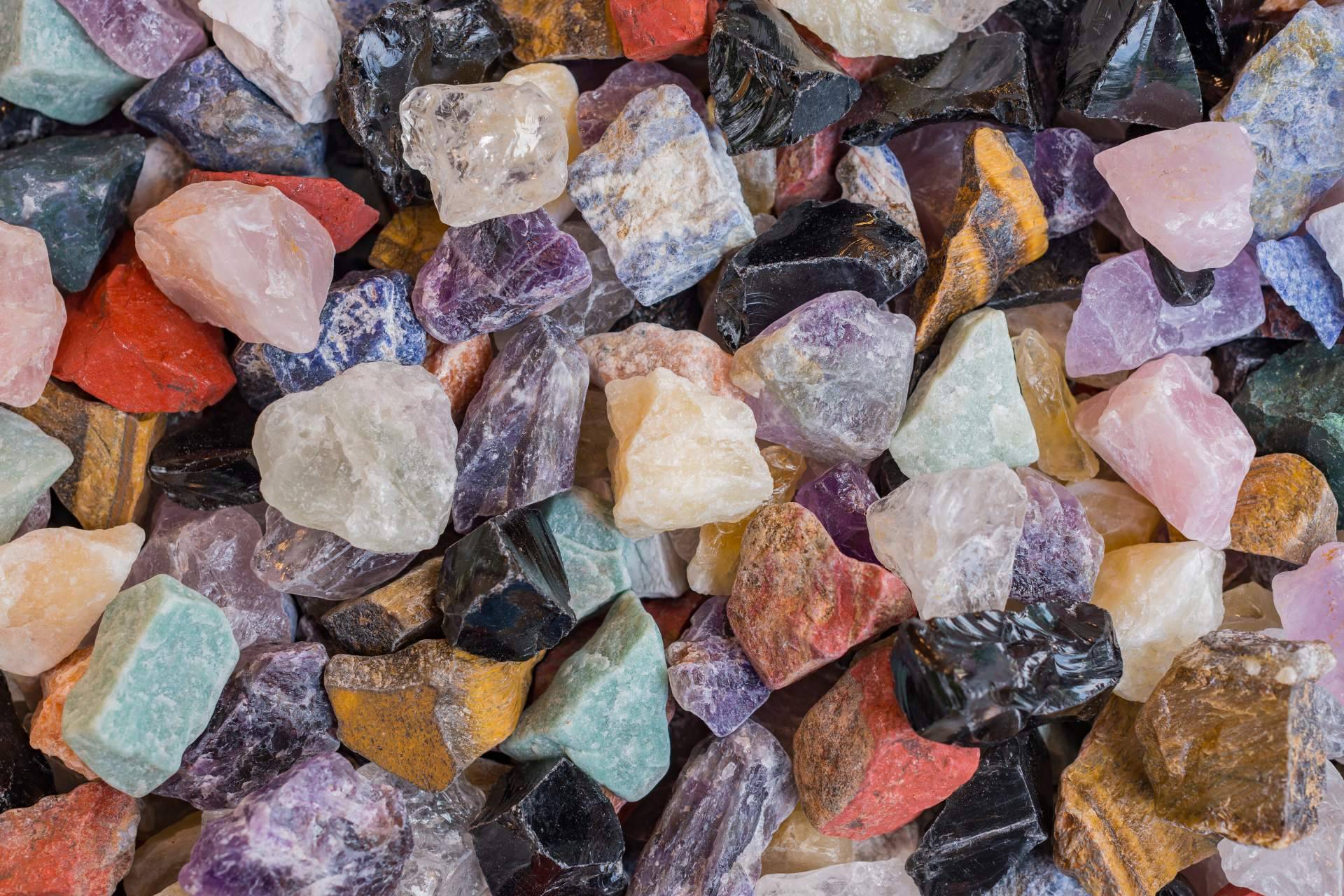 Tierra de Gemas y sus piedras curativas y protectoras