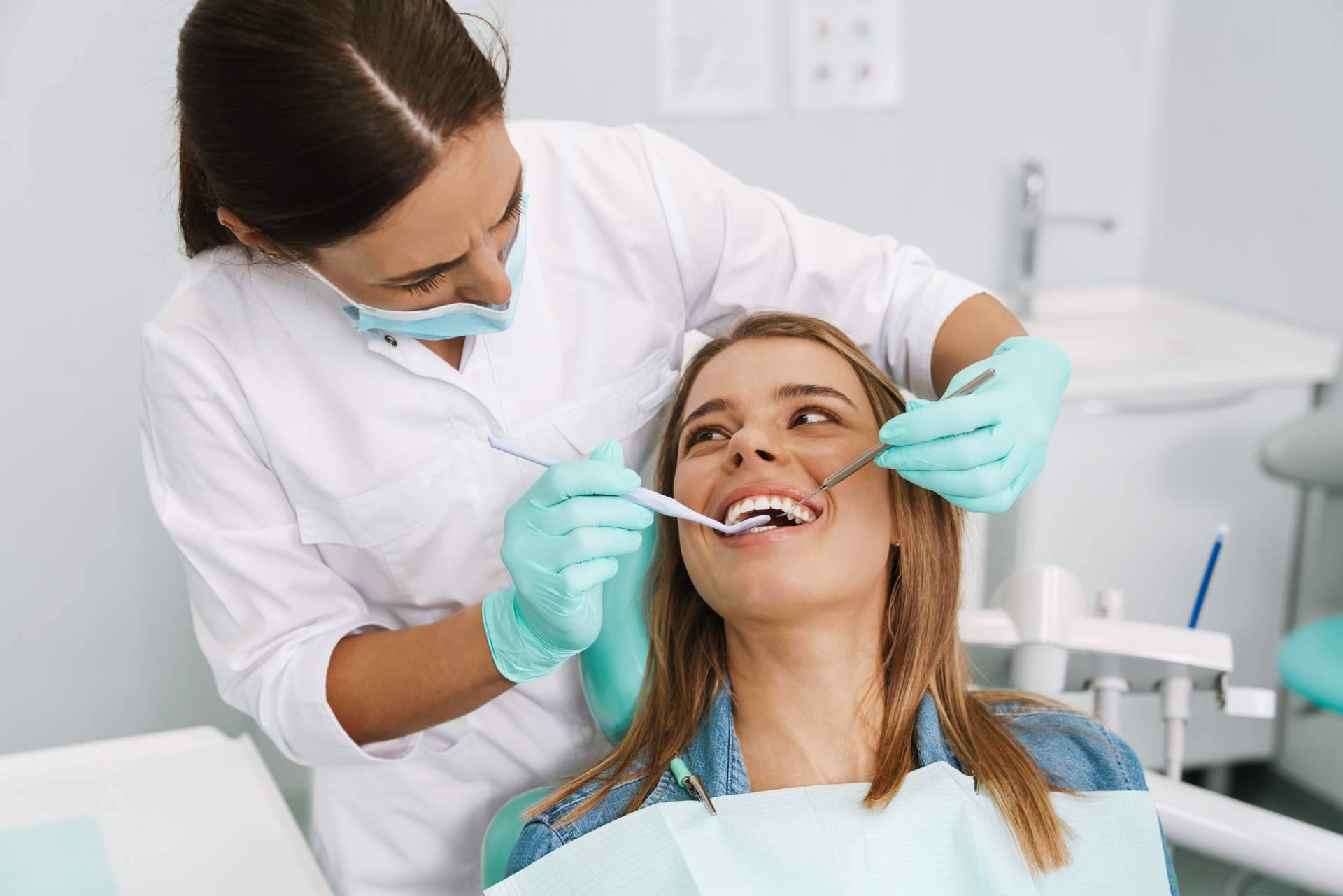 Una clínica con última tecnología en composites estratificados, Corrales Dental
