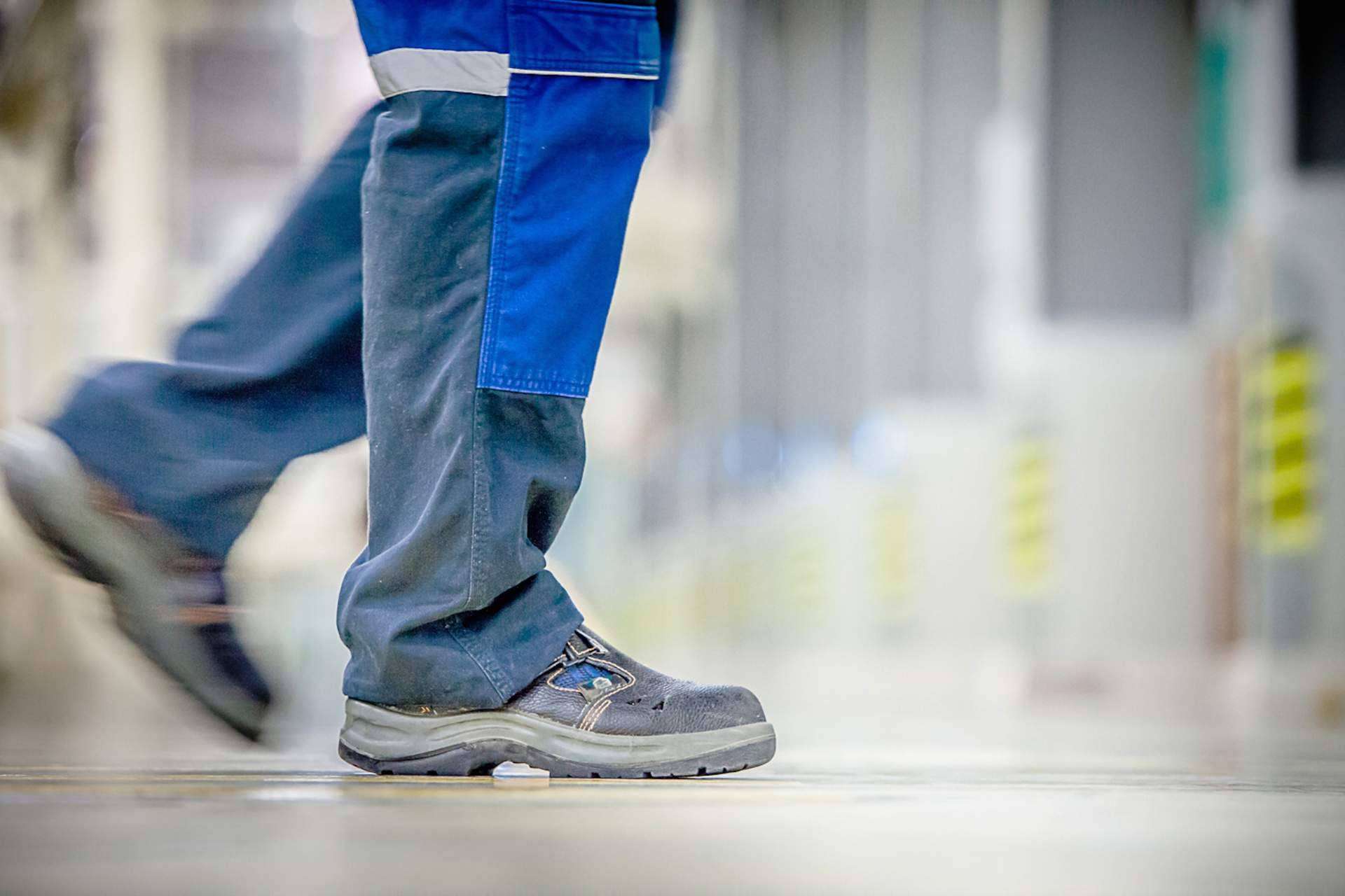 La ropa y el calzado de seguridad es imprescindible para proteger a los empleados, por Primo Protección