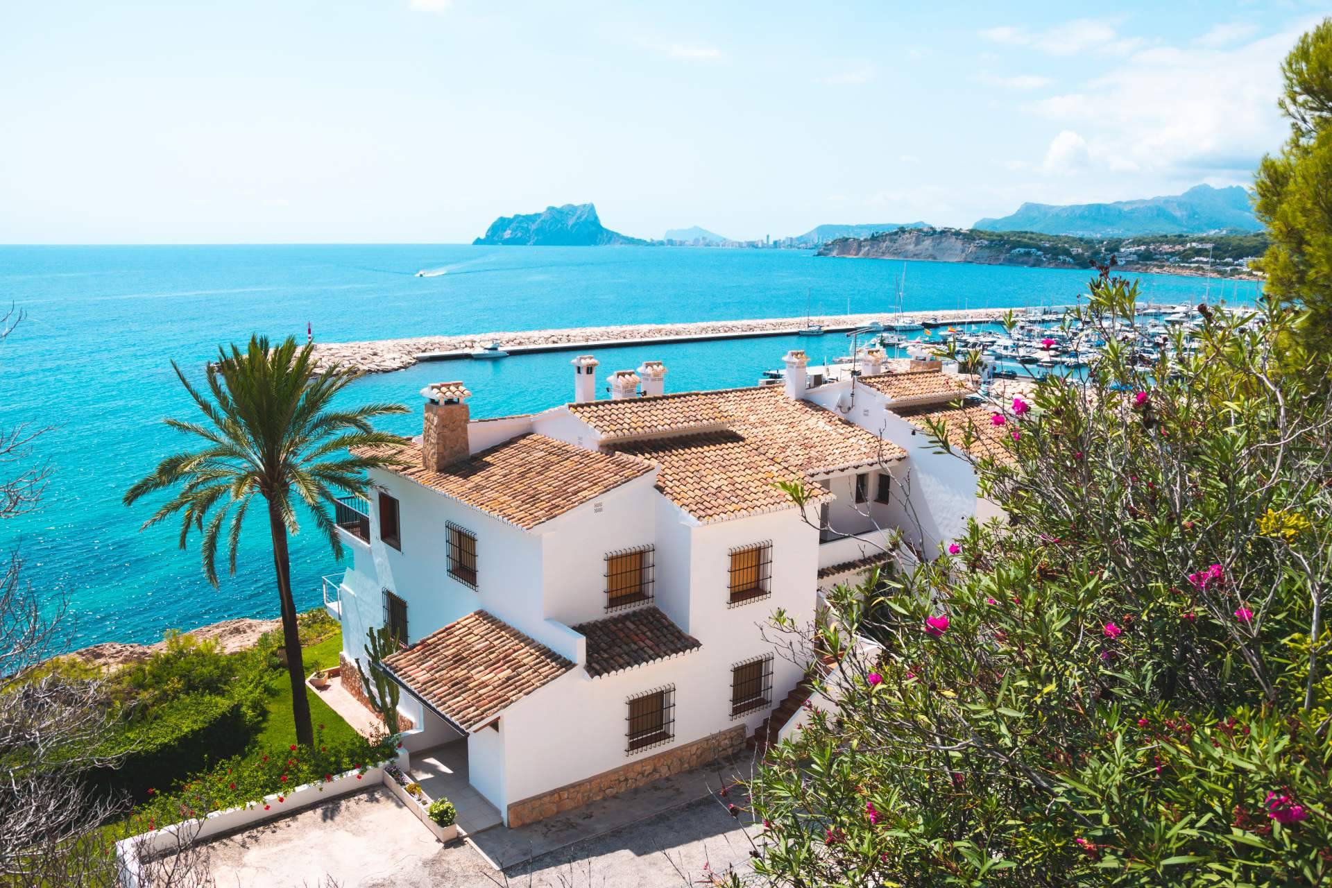 La inmobiliaria en Almuñécar que permite comprar inmuebles a clientes de toda Europa, Casa Bonanza