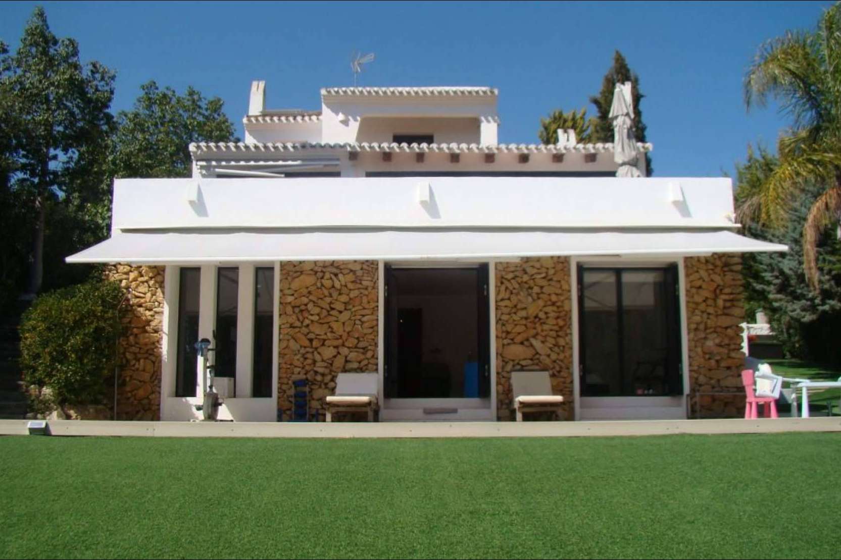 Venta de chalés en urbanizaciones exclusivas en Valencia, como El Bosque, Campolivar o Cumbres de Calicanto