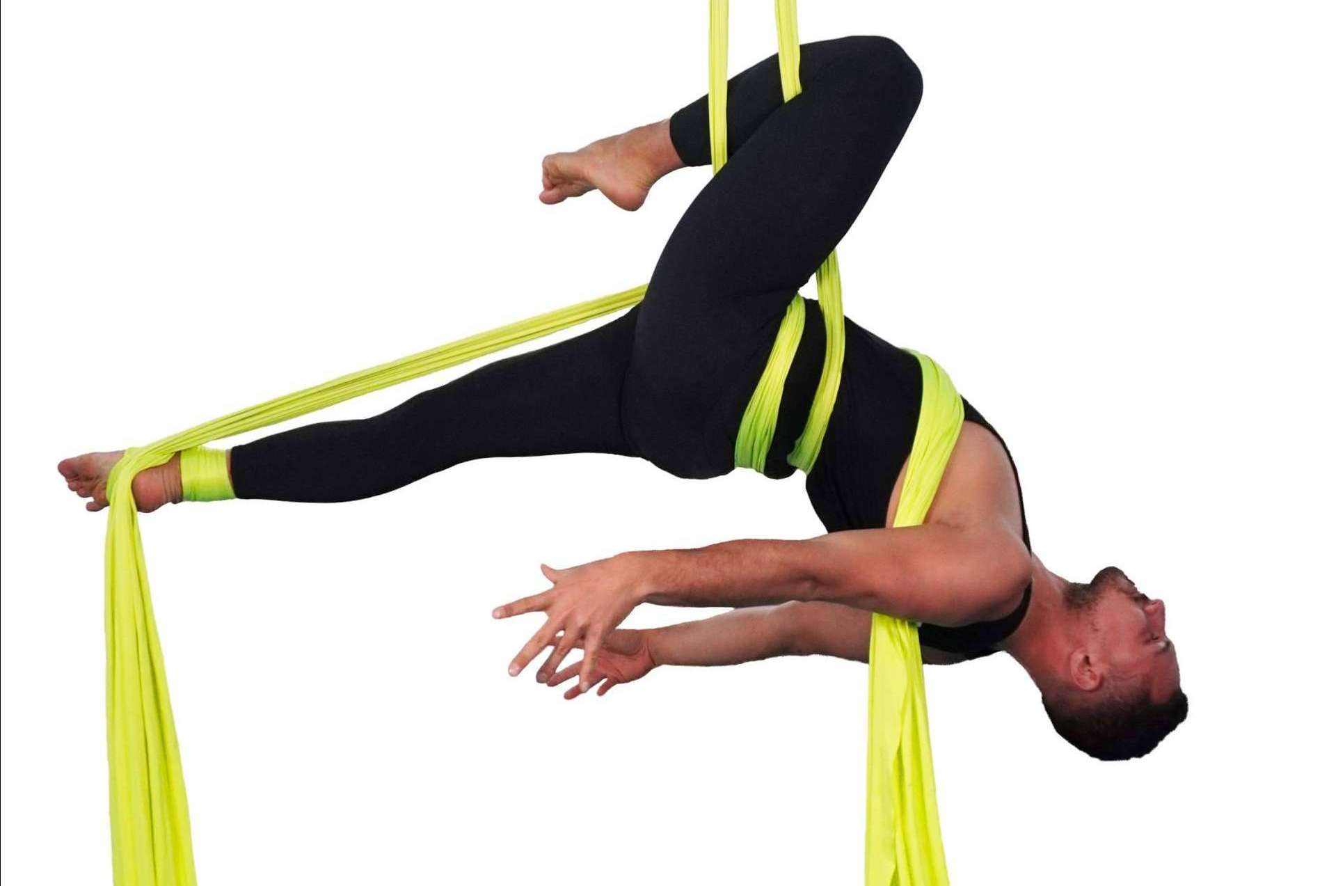 Feeling Woman presenta los beneficios que ofrecen las clases de aro y telas acrobáticas