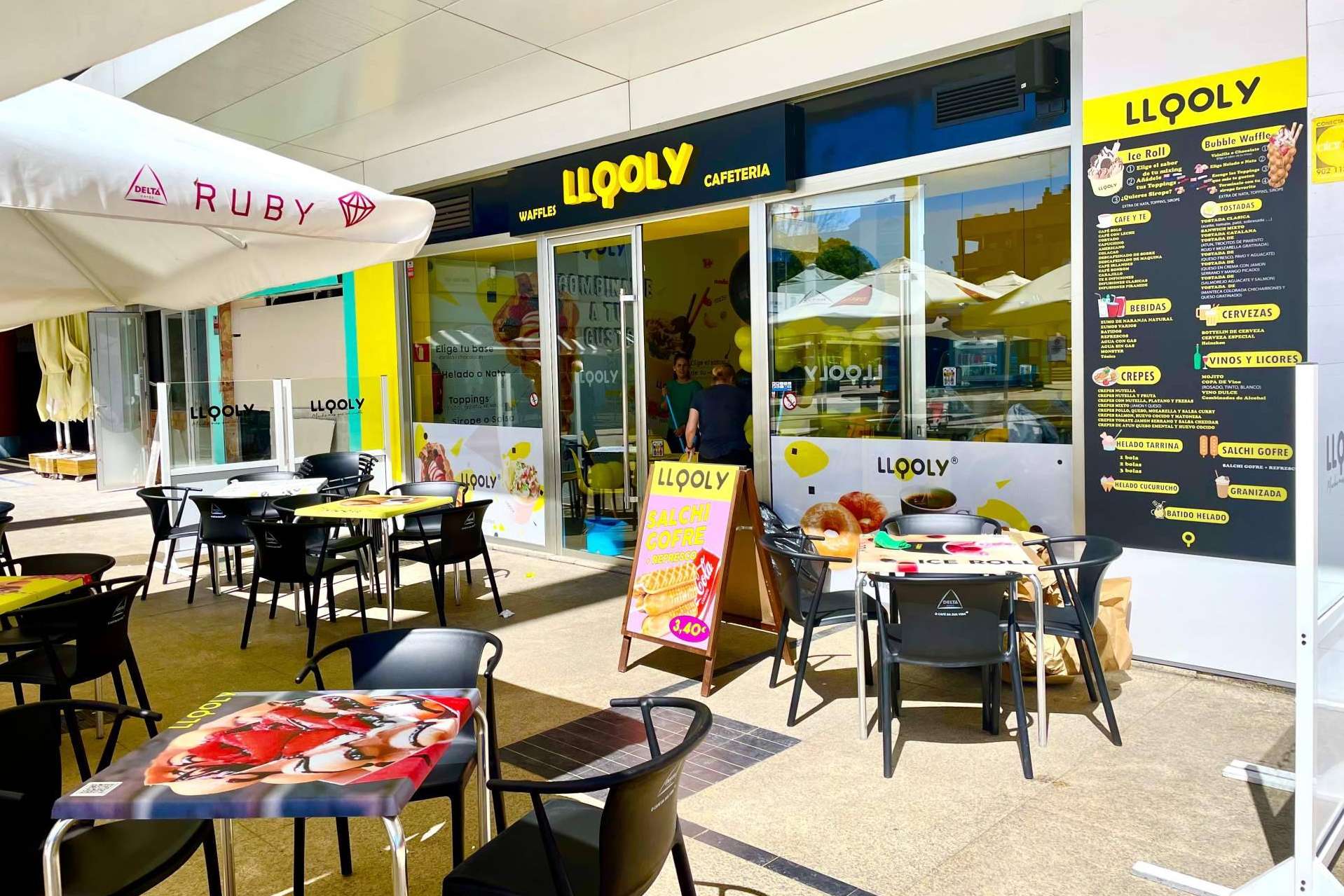 LLOOLY, los expertos en bubble waffle y ice roll abren franquicias alrededor de toda España