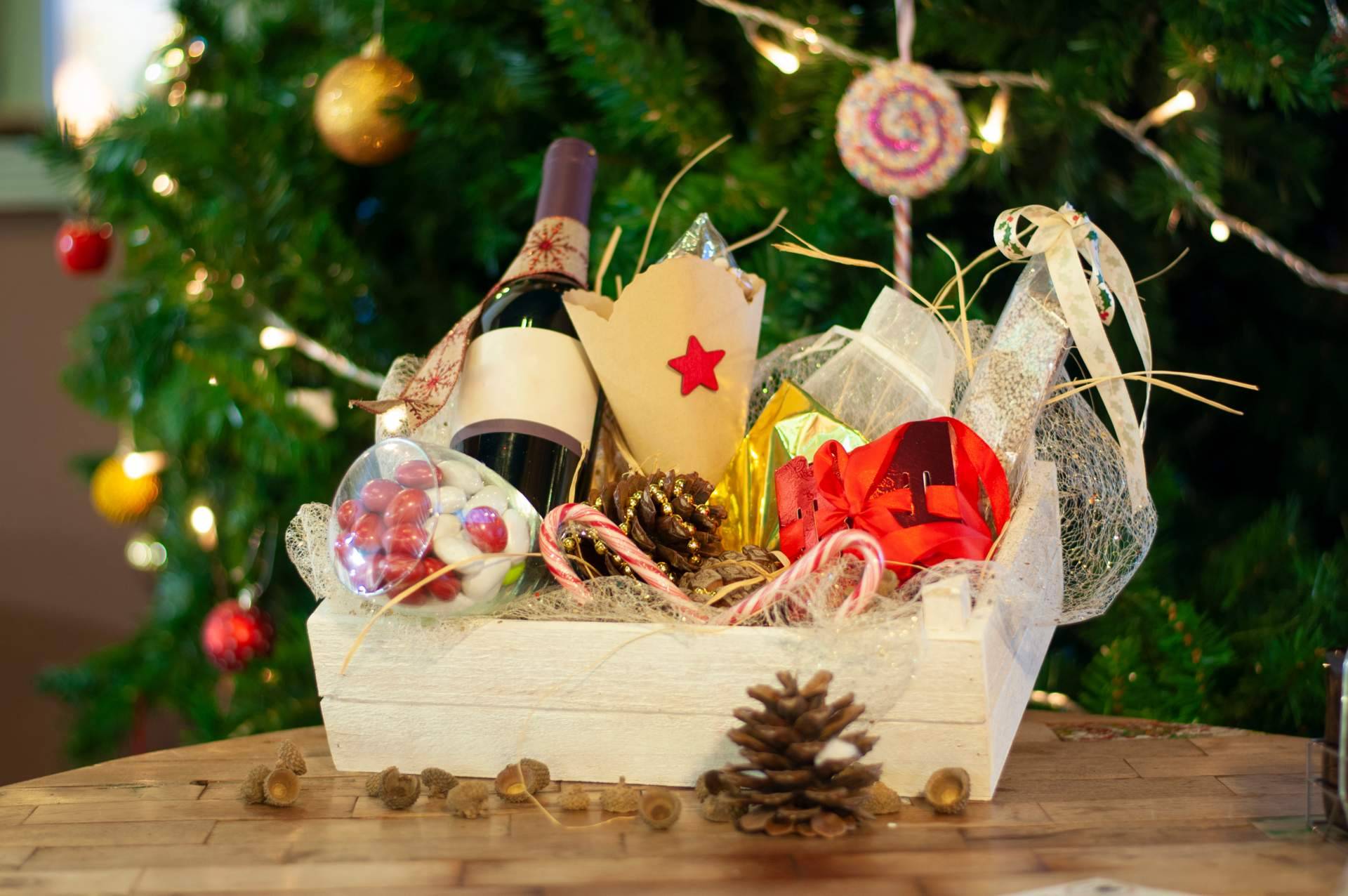 Distintas ocasiones para regalar una cesta gourmet de Bon León