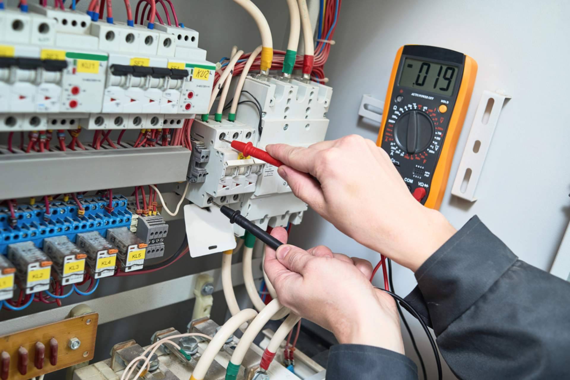 ¿Dónde encontrar profesionales del material eléctrico? Distrelec