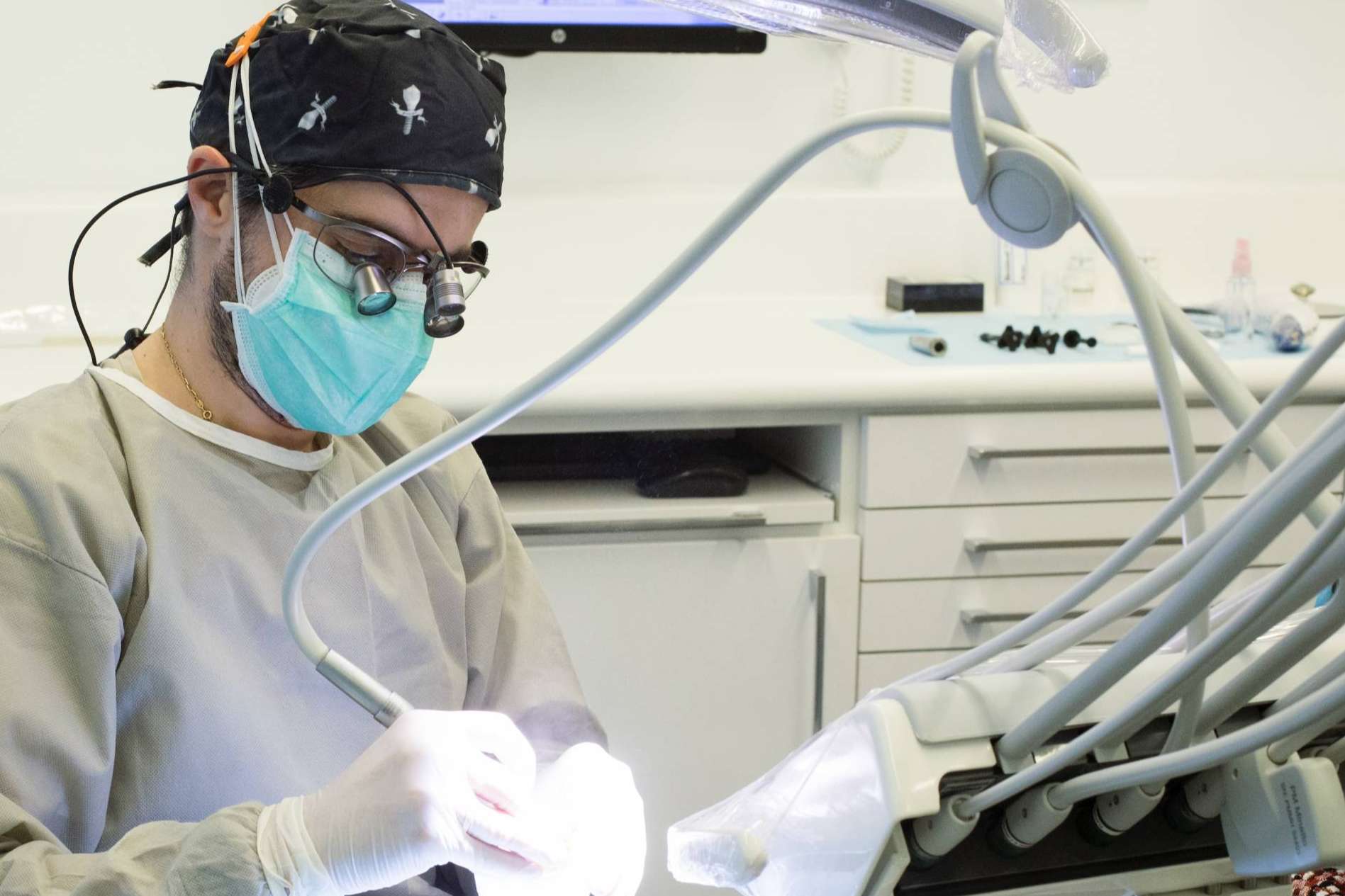 Uno de los recursos favoritos por los expertos en estética dental son las carillas dentales, según Clínica Dental Ruiz de Gopegui
