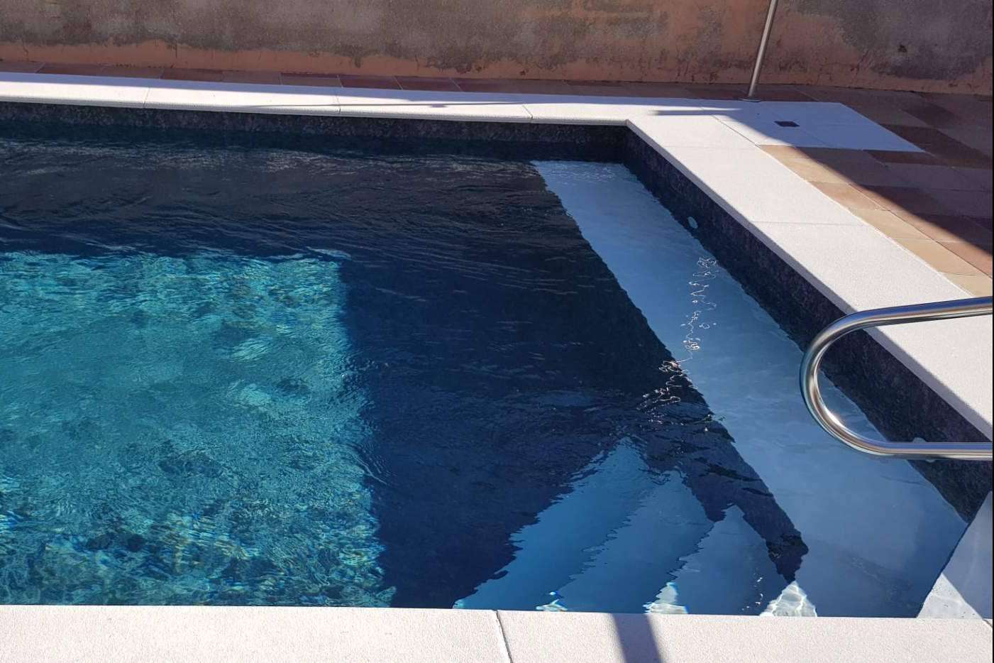 La empresa Esencial Pool ofrece su sistema de calentamiento pasivo de piscina
