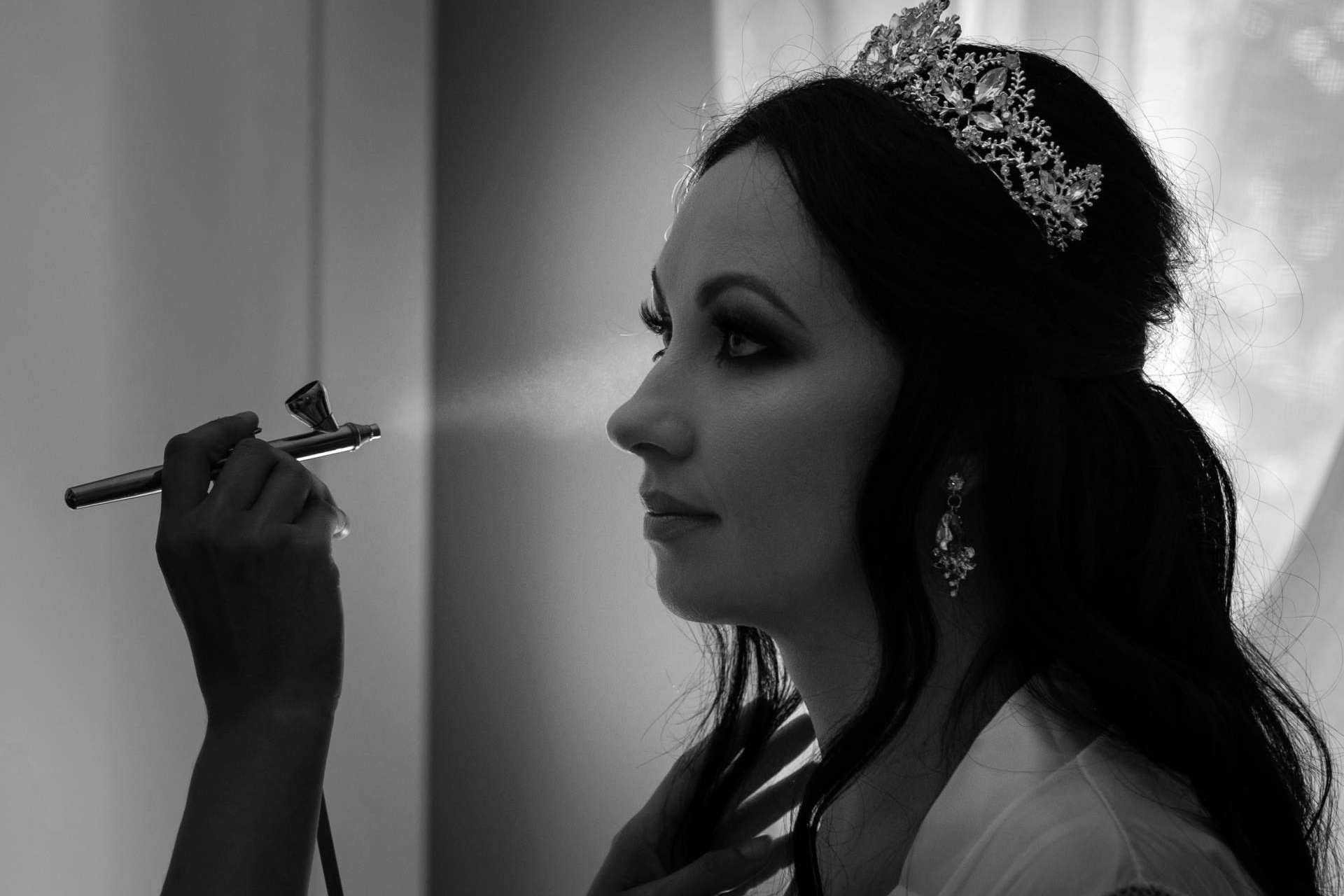 ¿Por qué es tendencia el maquillaje con aerógrafo entre las novias? Las claves de su éxito según Bárbara Montes