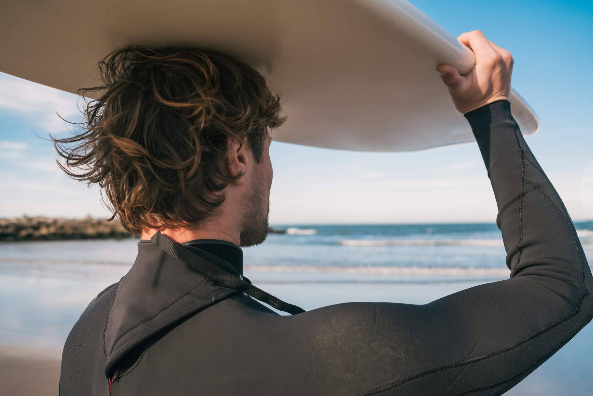 Tablas de surf y algunos de los mejores sitios de España para practicar surf, de la mano de Watsay