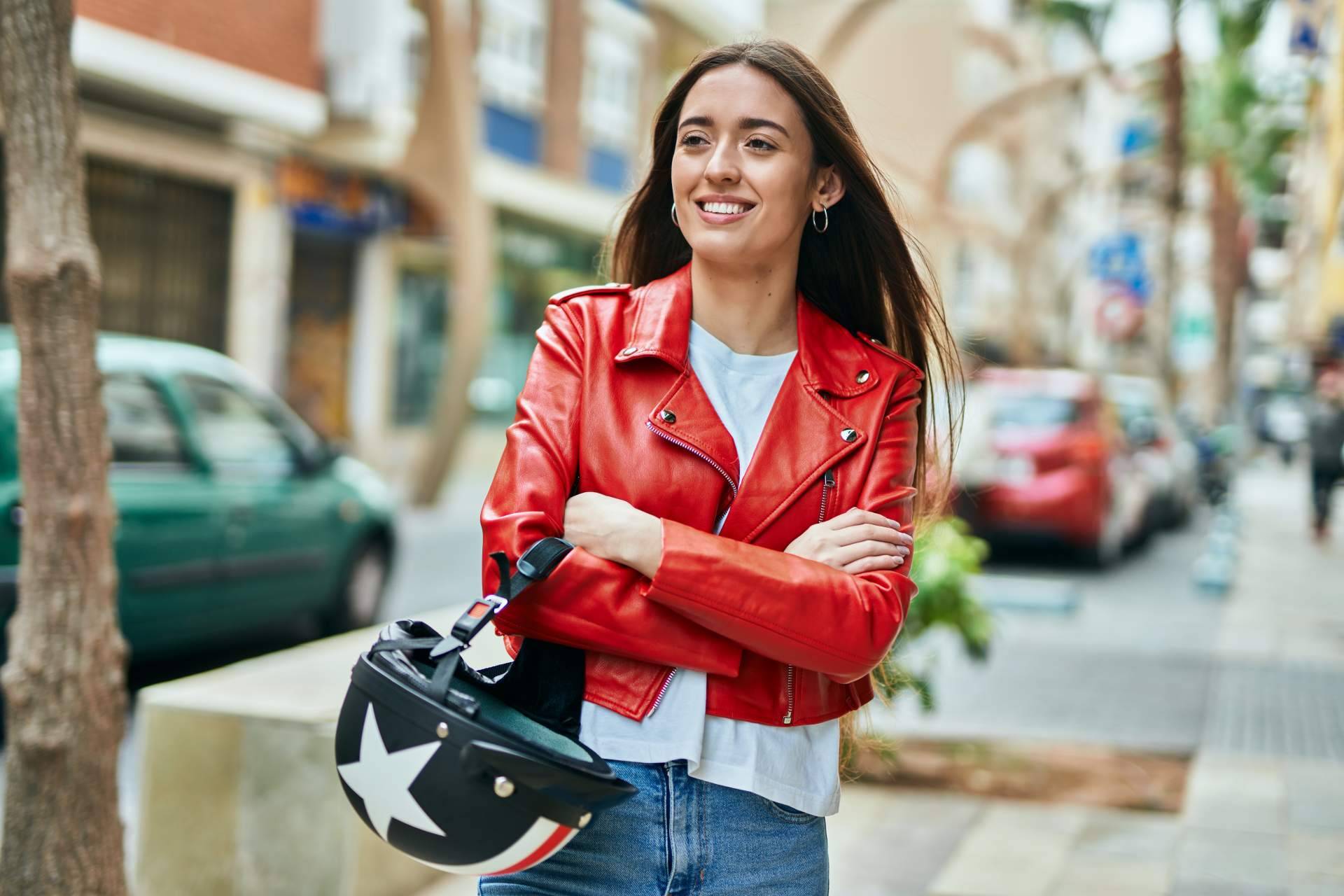 Autoescuela 2000 permite sacarse el carnet de moto en Madrid