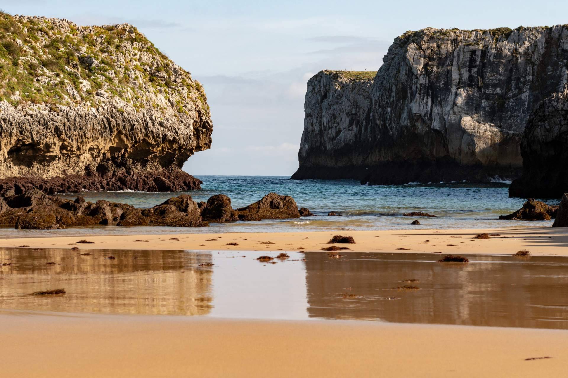Alojarse en el Hotel Rural Montesomao para descubrir las playas de la costa asturiana