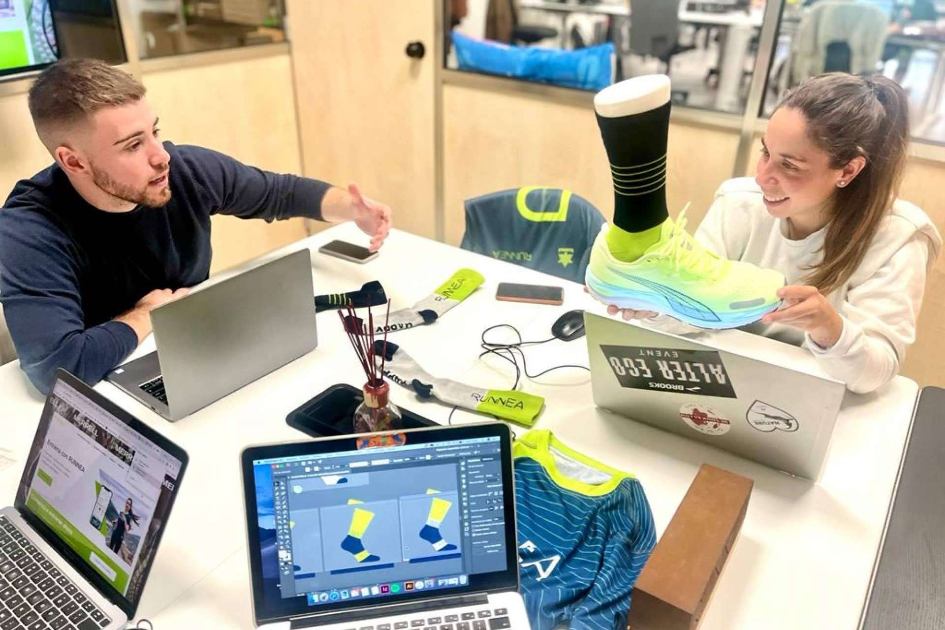 HappyTraining y Runnea realizan un acuerdo para crear los calcetines perfectos para runners