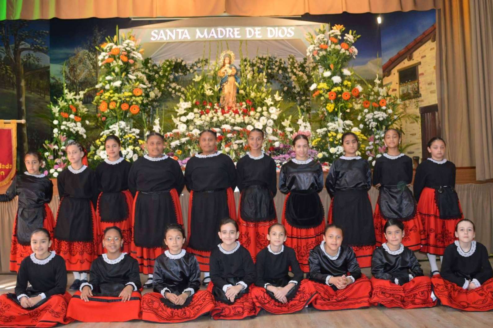 El Colegio La Inmaculada Concepción celebró la Fiesta de la Virgen por todo lo alto