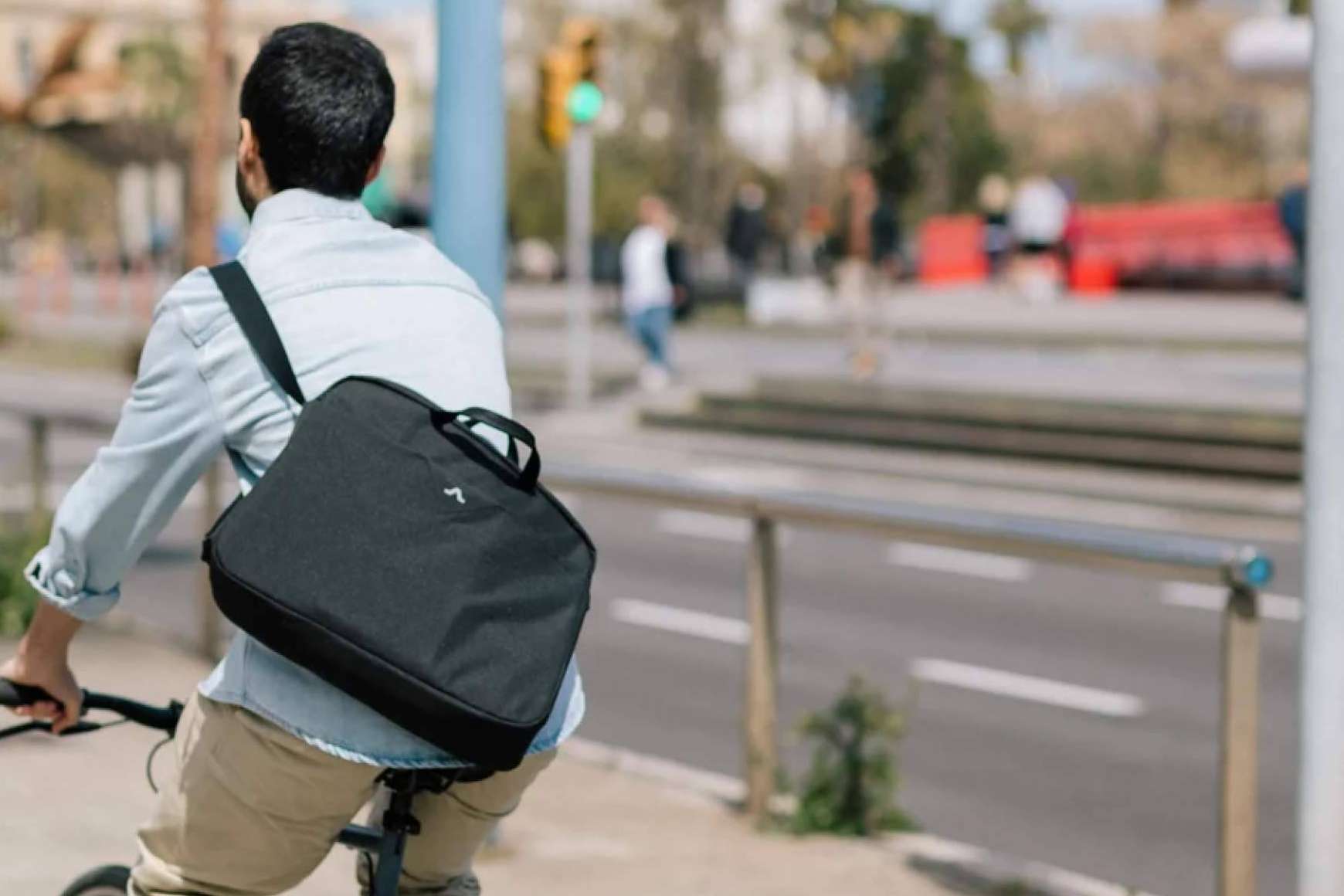 Bolsa Messenger está hecha para llevarla de lado o en la espalda, por Gauzak
