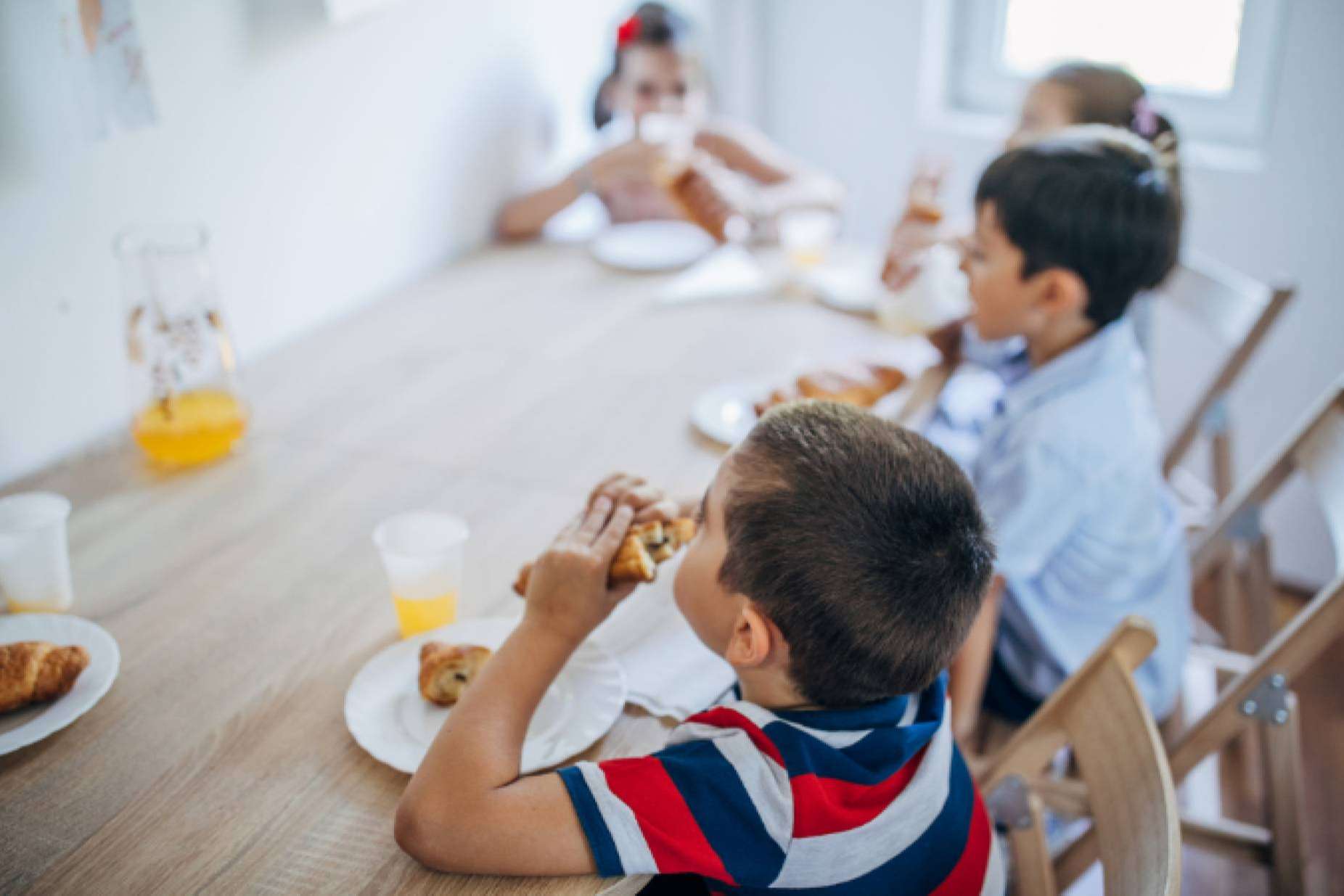 La importancia de una buena nutrición infantil, según la clínica Alzenit