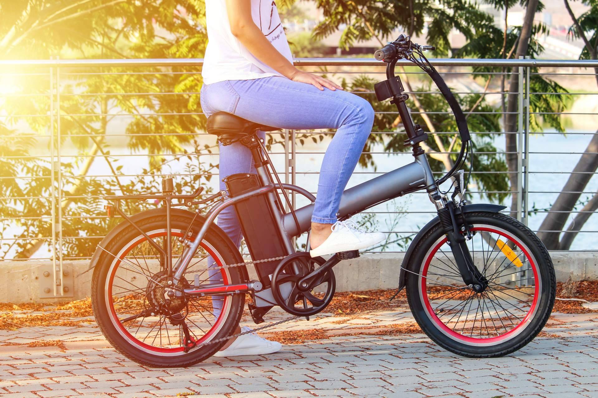 Las subvenciones en la compra de motocicletas eléctricas, de la mano de la empresa Emotobike