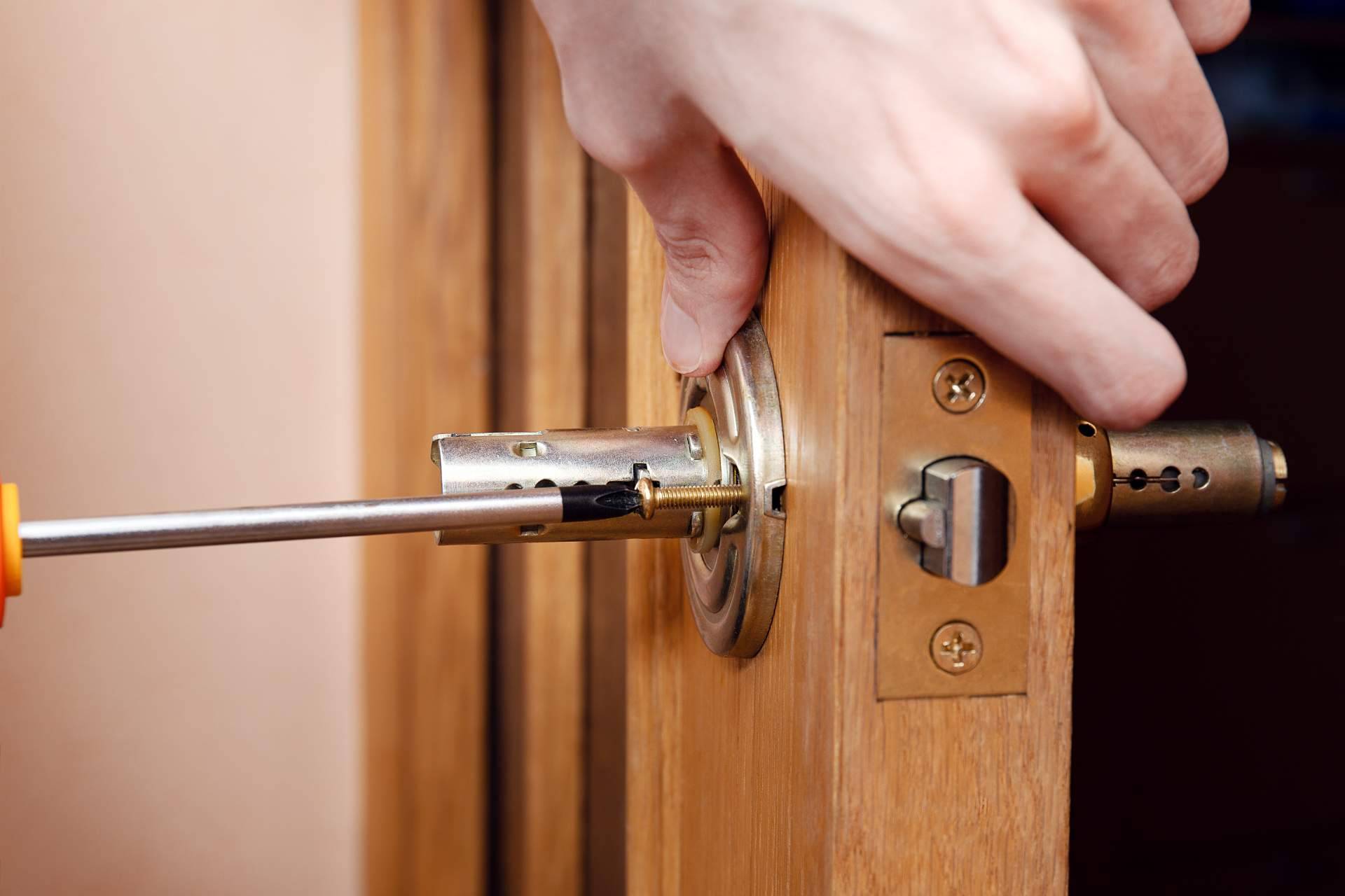 Reparar Tu Casa Marbella y sus cerrajeros en Marbella disponibles 24h