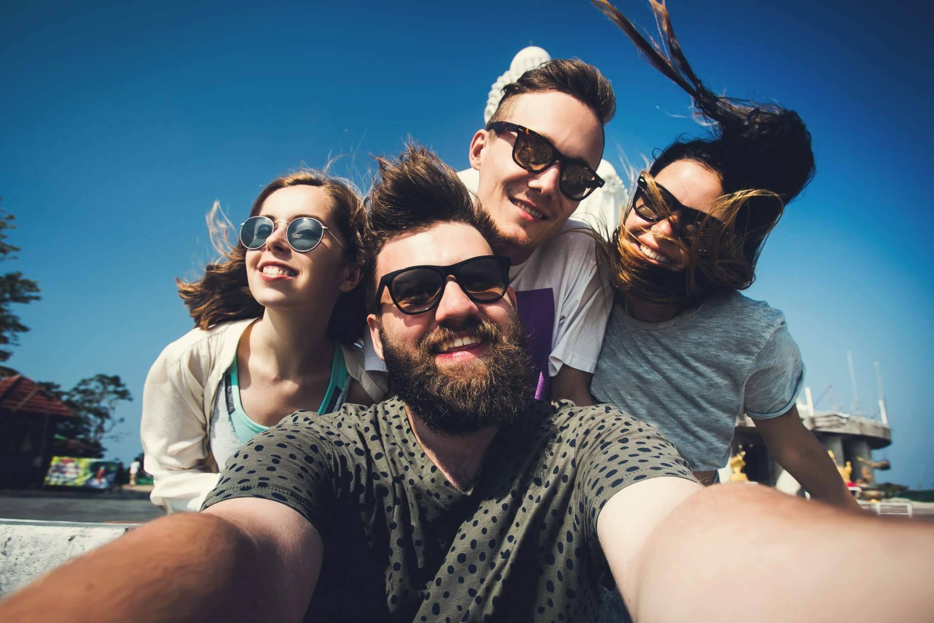 Despedida Aventura organiza en Tarragona un Humor Amarillo