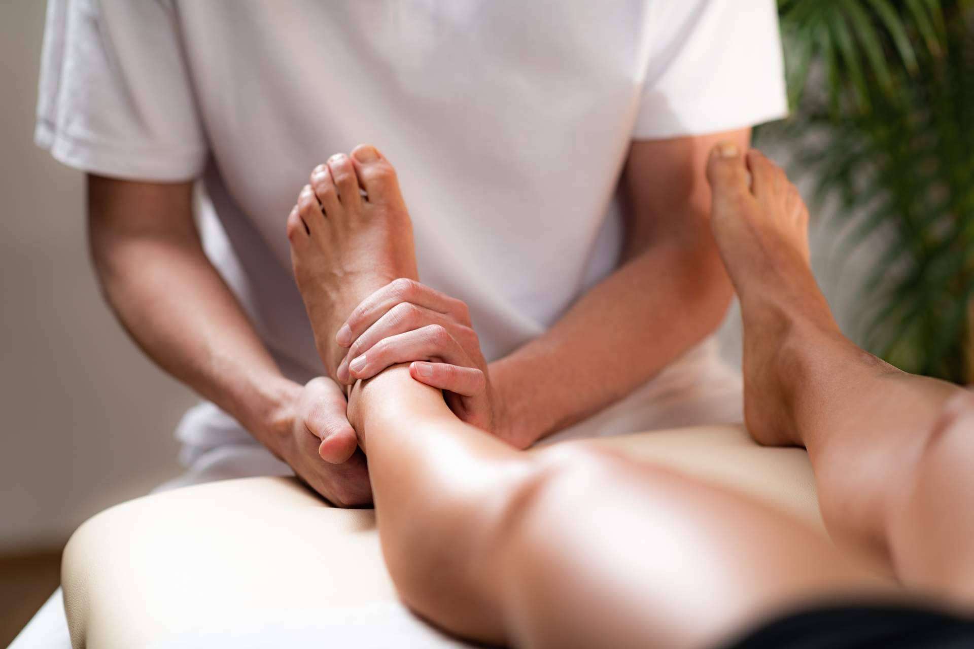 Fisioterapeutas, médicos y enfermeros pueden acceder a la formación en Osteopatía de ESPS