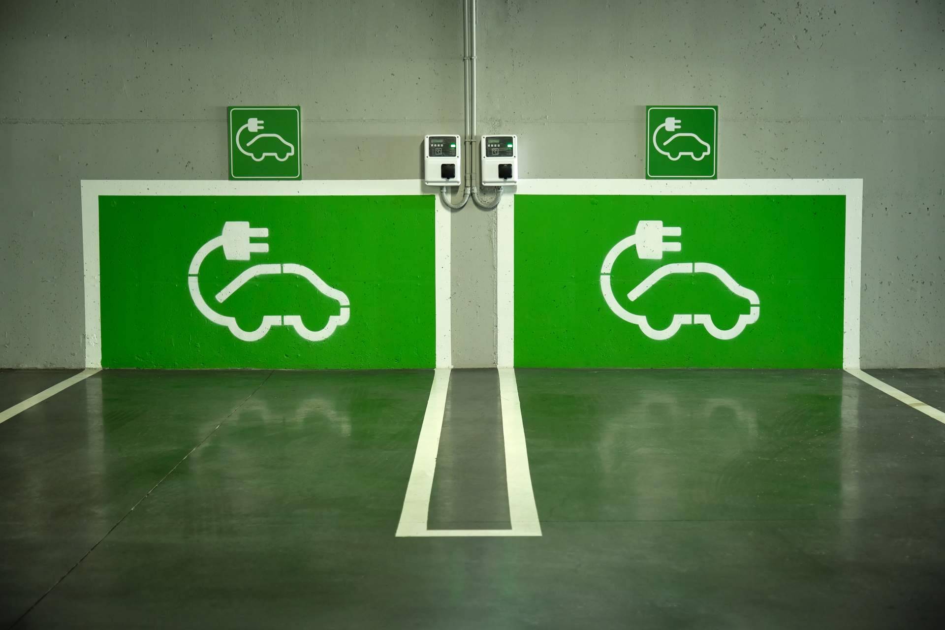 Empresa especialista en instalación de puntos de recarga en Barcelona, Smart Wallboxes