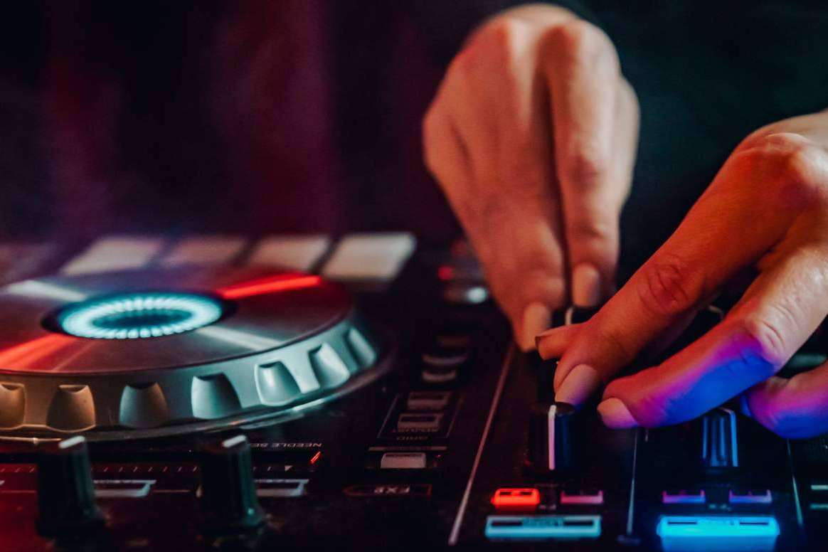 Paco Gómez como DJ en festivales