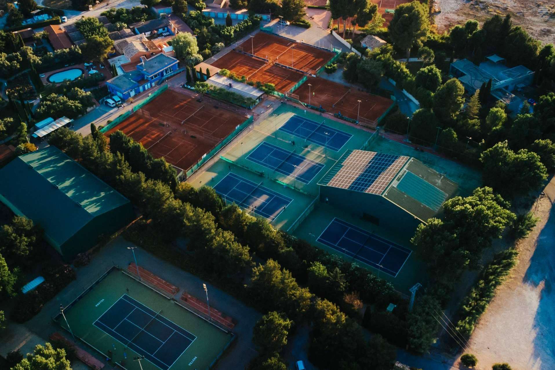 JC Ferrero-Equelite Sport Academy consigue tener la academia llena con programas para todas las edades