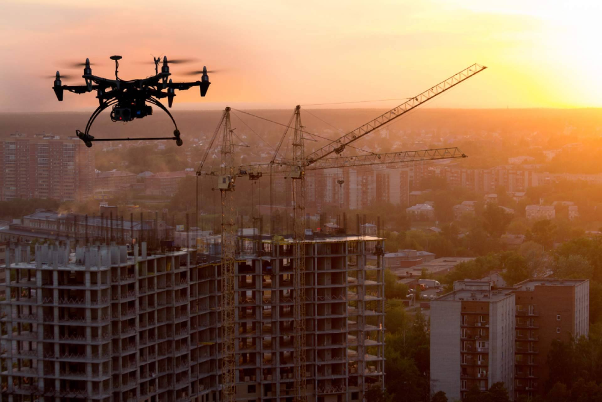 Realizar trabajos de inspección industrial mediante el uso de drones, gracias a FRP Advanced Technology