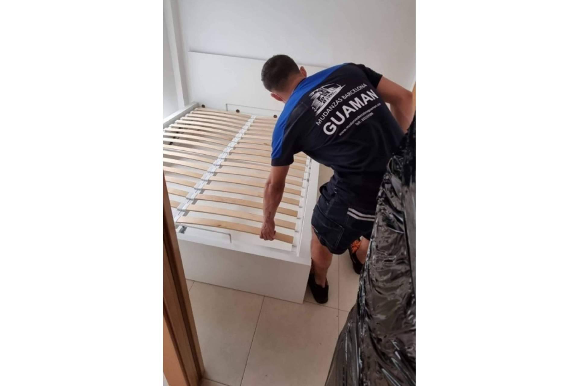 Afrontar una mudanza sin estrés con el apoyo de una empresa de mudanzas como Mudanzas Barcelona Guamán